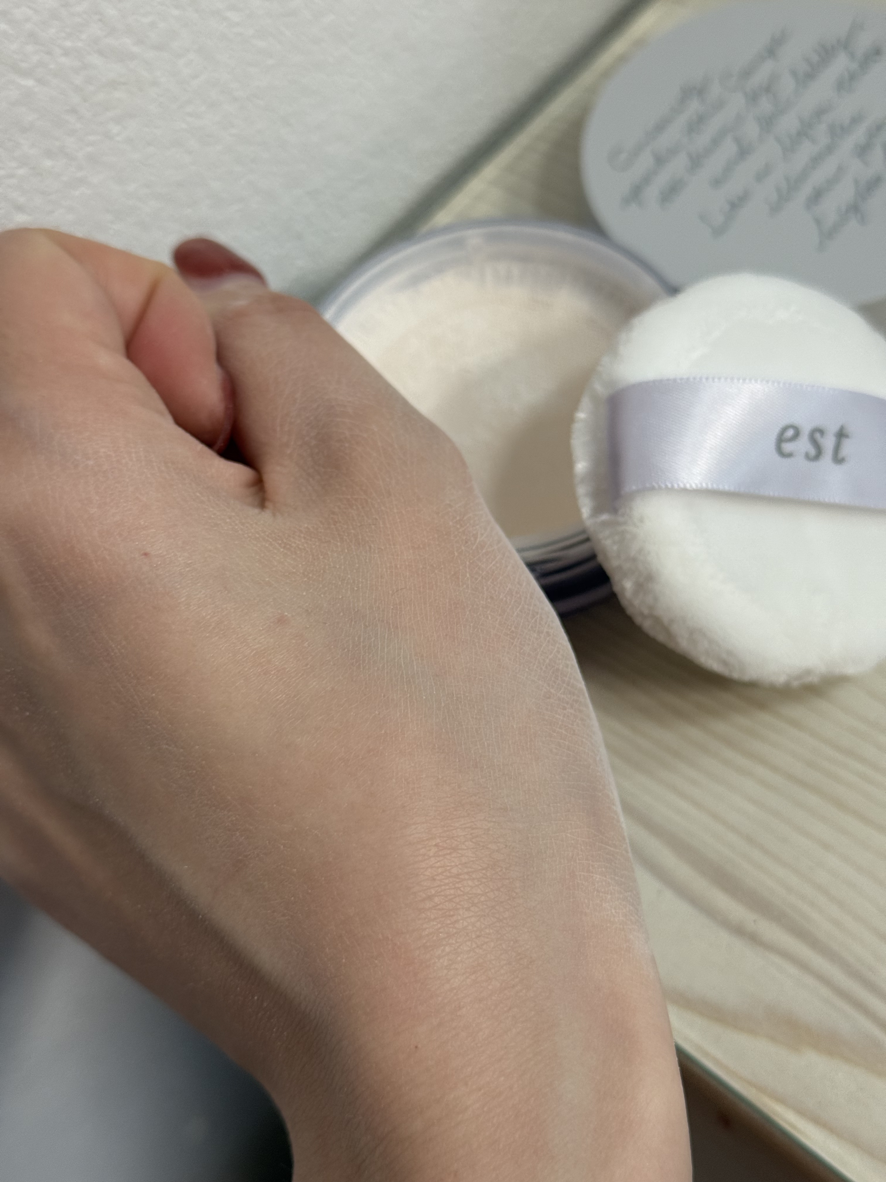 ラスティング クラリティ ルースパウダー/est/ルースパウダーを使ったクチコミ（3枚目）