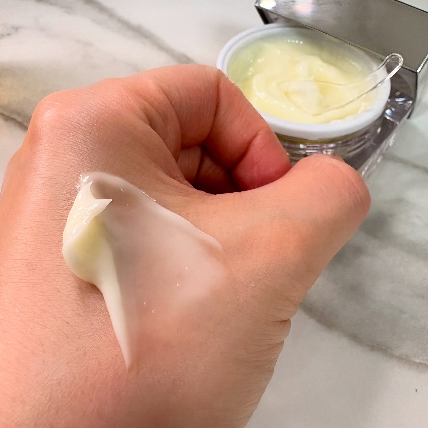 5番 白玉グルタチオンCメラゼロクリーム/numbuzin/フェイスクリームを使ったクチコミ（3枚目）