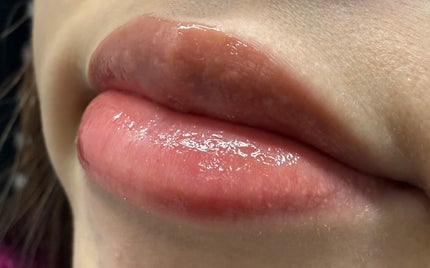 フィー 3Dボリューミンググロス/fwee/リップグロスを使ったクチコミ(4枚目)