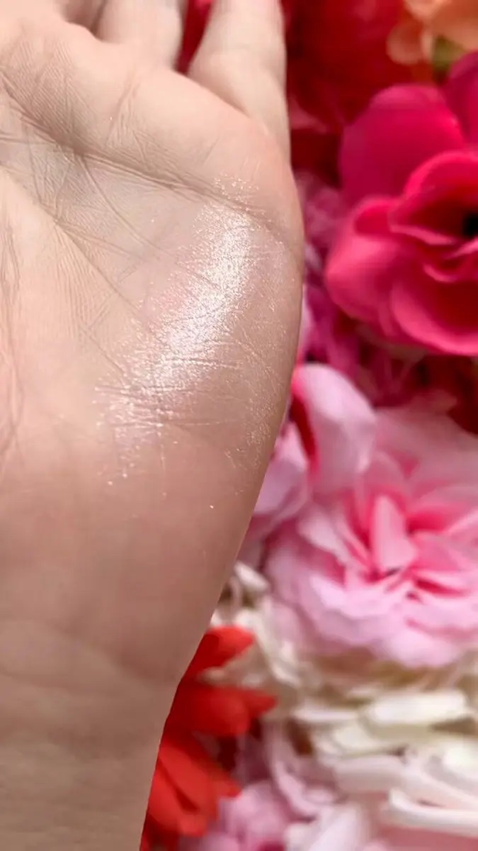 ディオールスキン フォーエヴァー グロウ ルミナイザー 06 オパール シークイン/Dior/ハイライトを使ったクチコミ（3枚目）