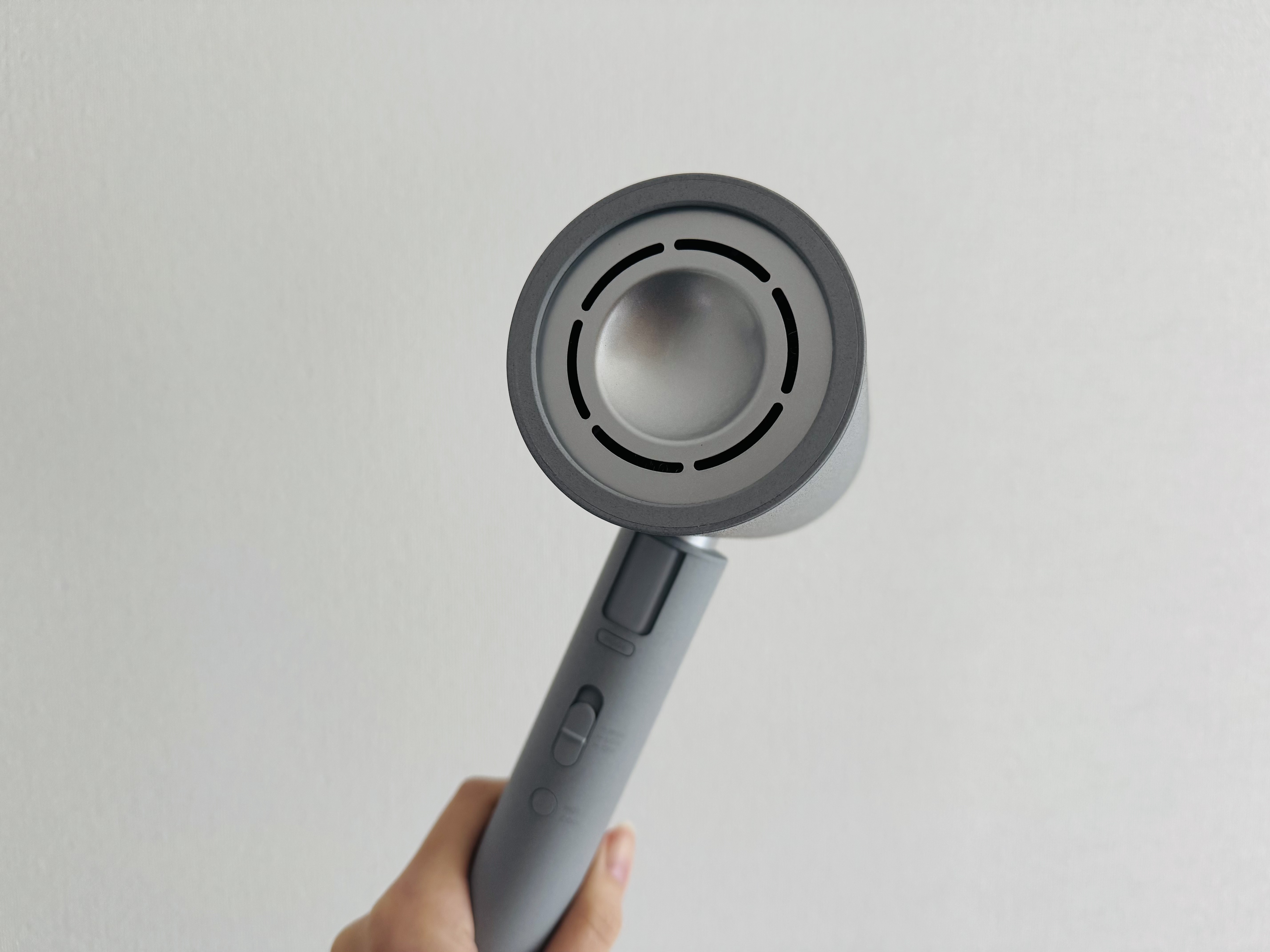 サロニア　エアトリートメントドライヤー​/SALONIA/ドライヤーを使ったクチコミ（2枚目）