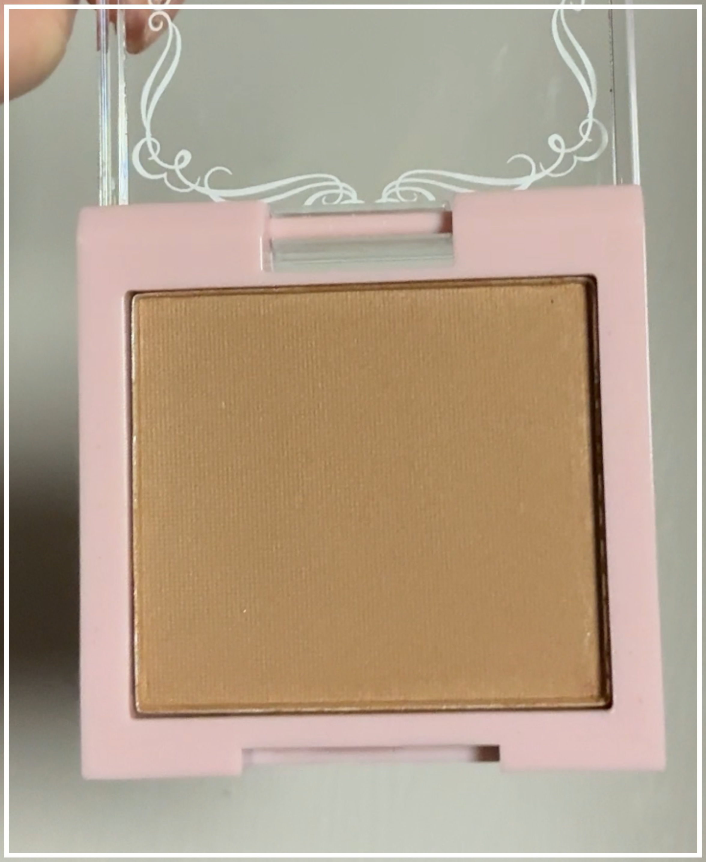 &. Wチャーム シェーディングパウダー/DAISO/シェーディングを使ったクチコミ（2枚目）