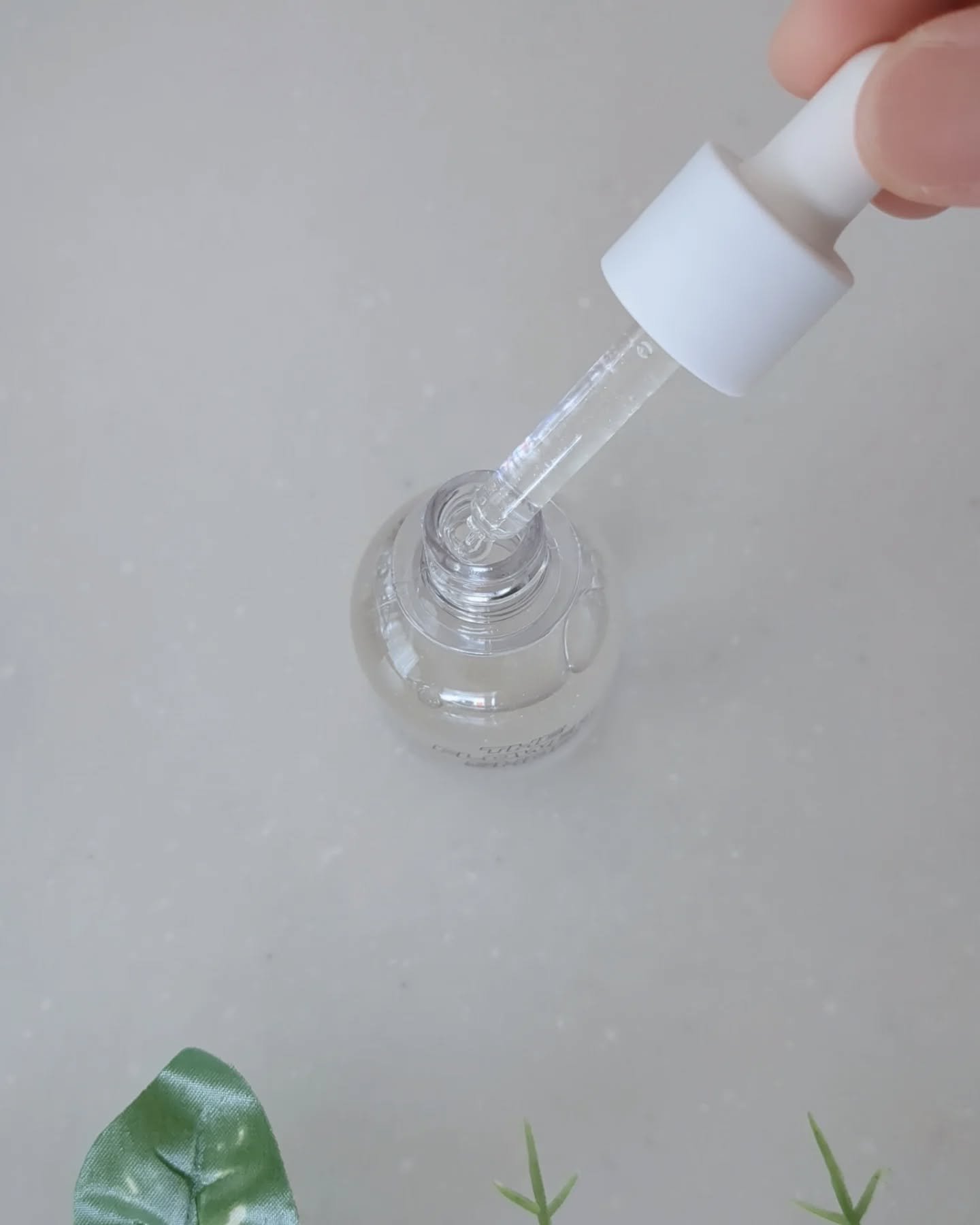 ザ・フラワーショップ　シルキー ドロップ オイル/THE FLOWER SHOP/ヘアオイルを使ったクチコミ（3枚目）