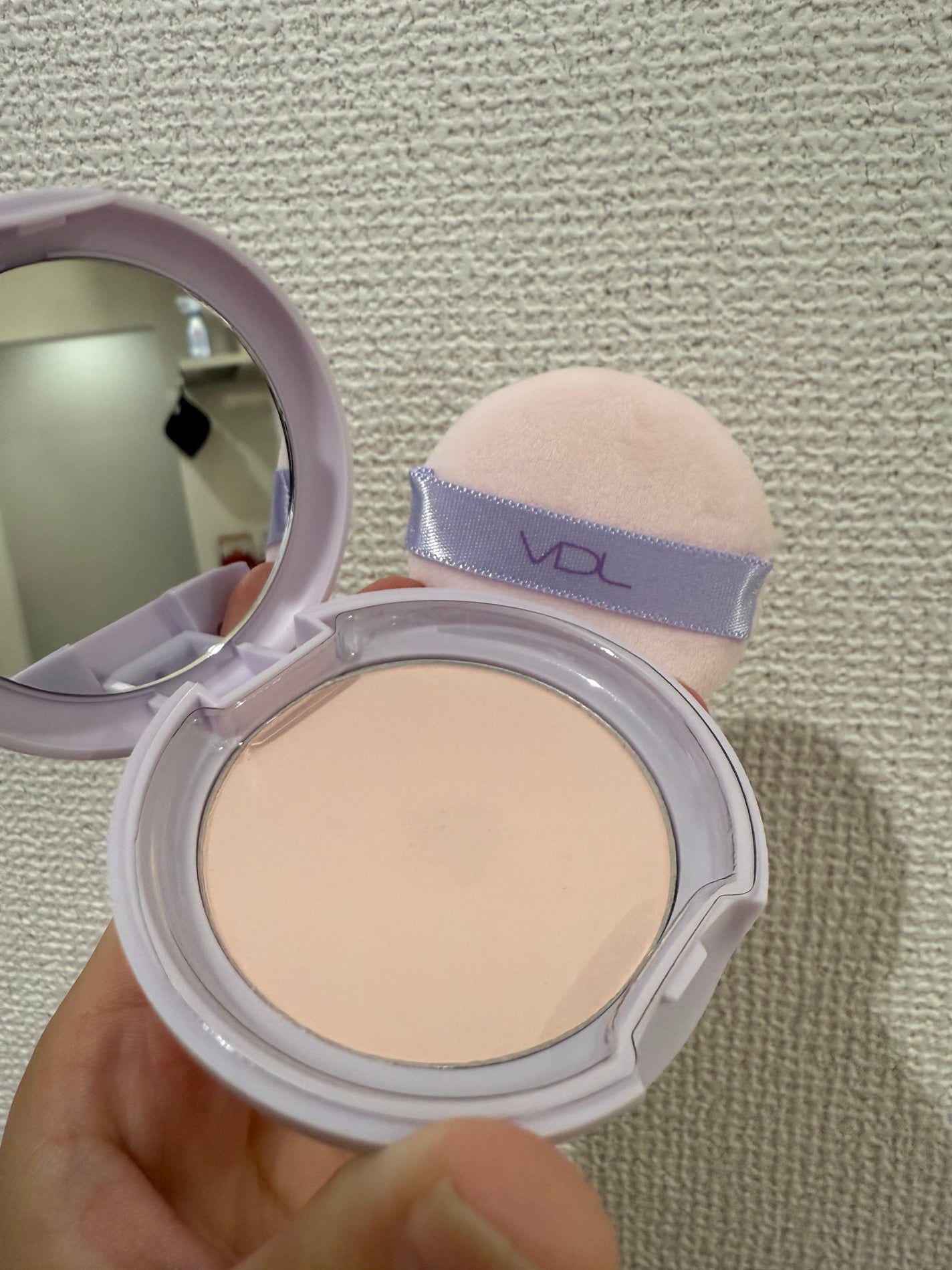 パーフェクティング シルキーフィット パウダー/VDL/プレストパウダーを使ったクチコミ(2枚目)