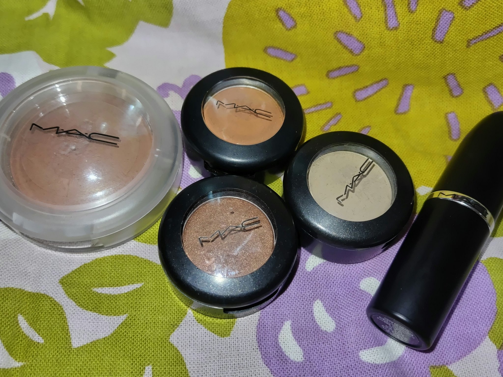 グロープレイ クッショニー ブラッシュ/M・A・C/ジェル・クリームチークを使ったクチコミ（1枚目）