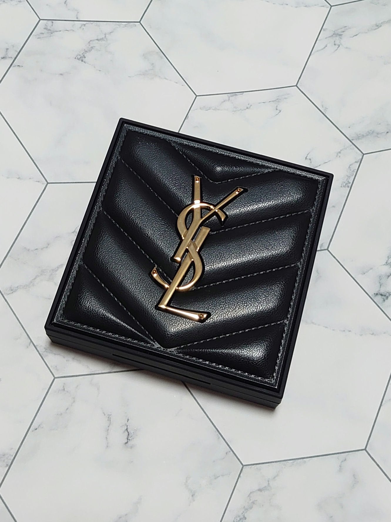 オールアワーズ ハイパープレストパウダー/YVES SAINT LAURENT BEAUTE/プレストパウダーを使ったクチコミ(1枚目)