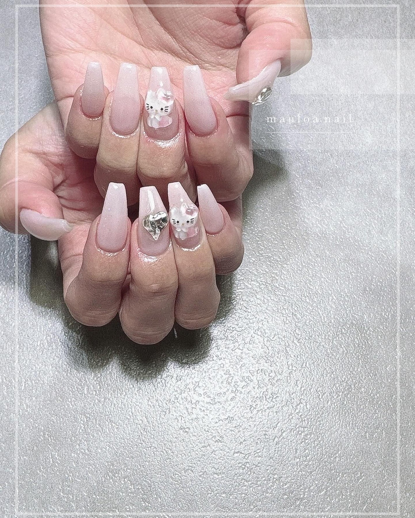 mauloa_nail on LIPS 「・ 最近またキティちゃんちらほら人気💖いつもありがとうございま..」(1枚目)