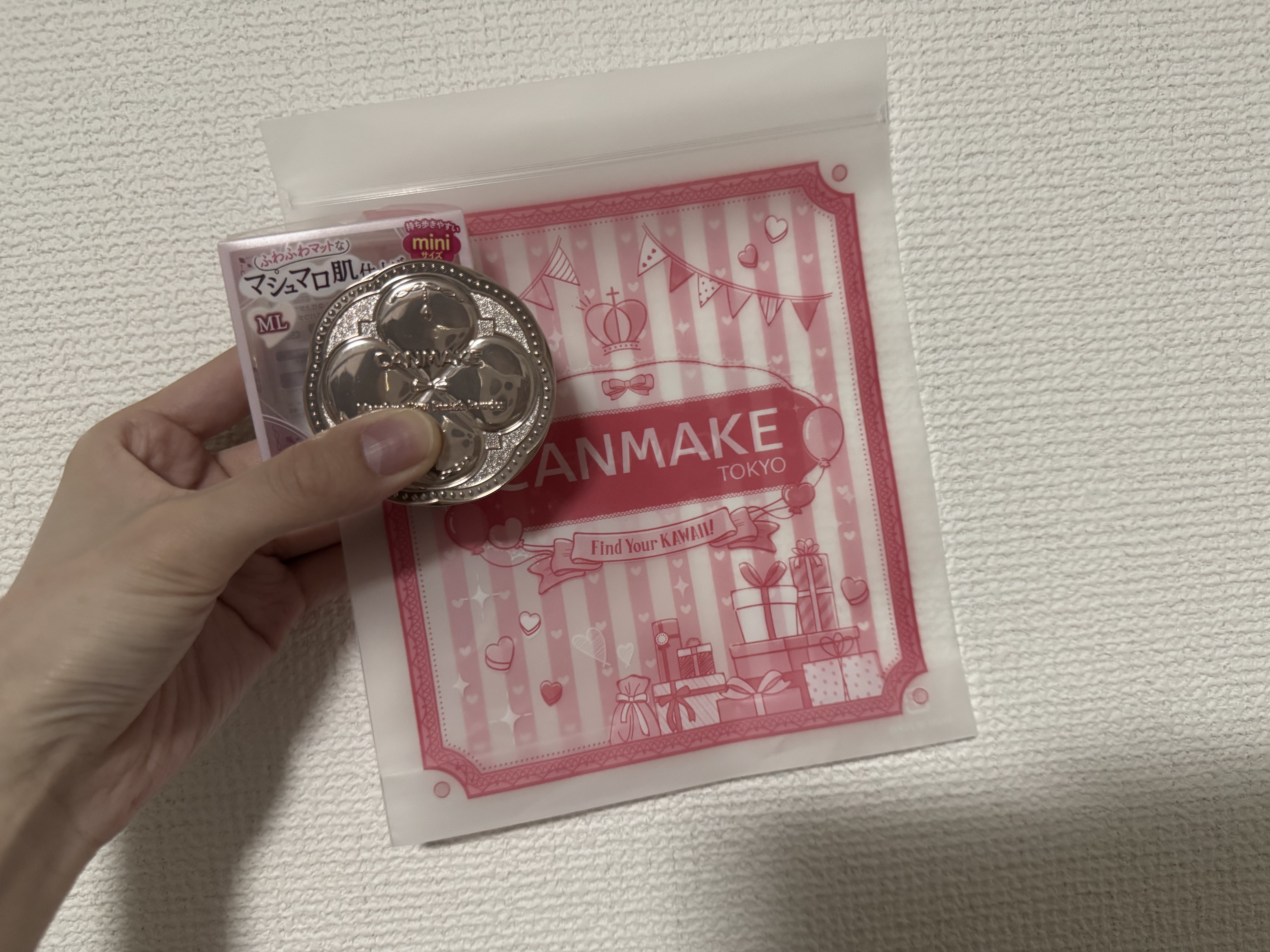 マシュマロフィニッシュパウダー mini ML マットライトオークル/キャンメイク/フェイスパウダーを使ったクチコミ（1枚目）