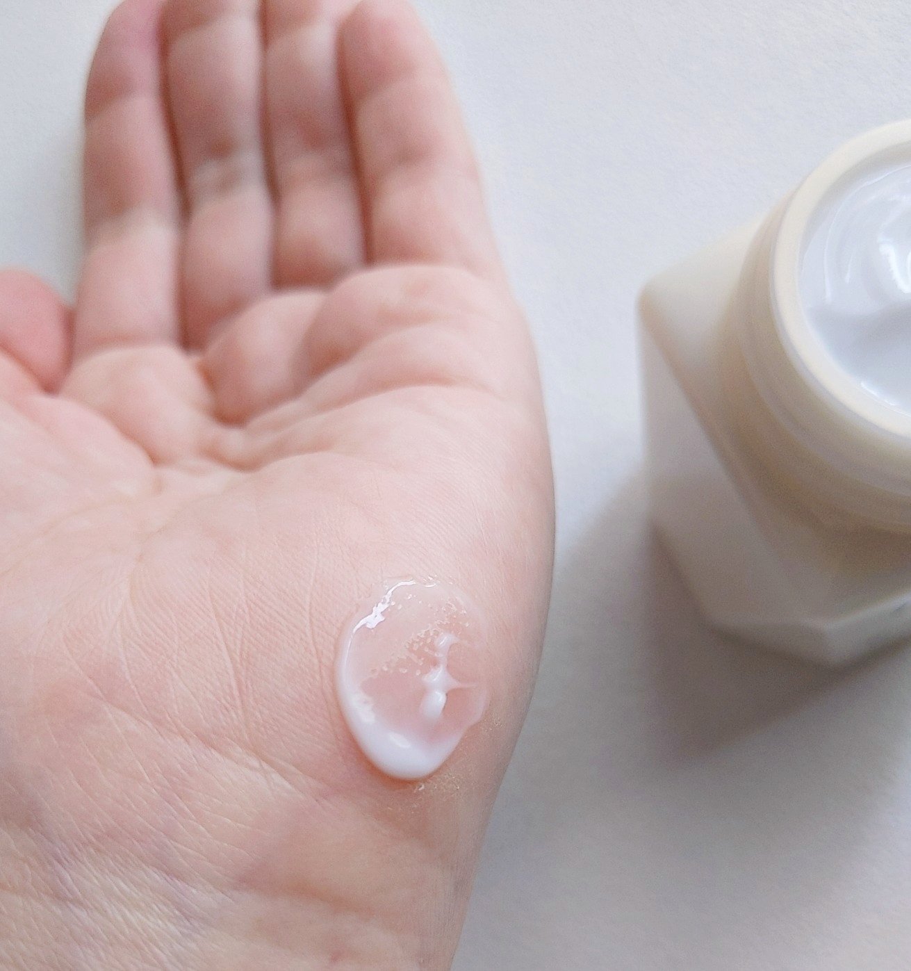 モイスト クリーム/イオナ エフ/フェイスクリームを使ったクチコミ（3枚目）