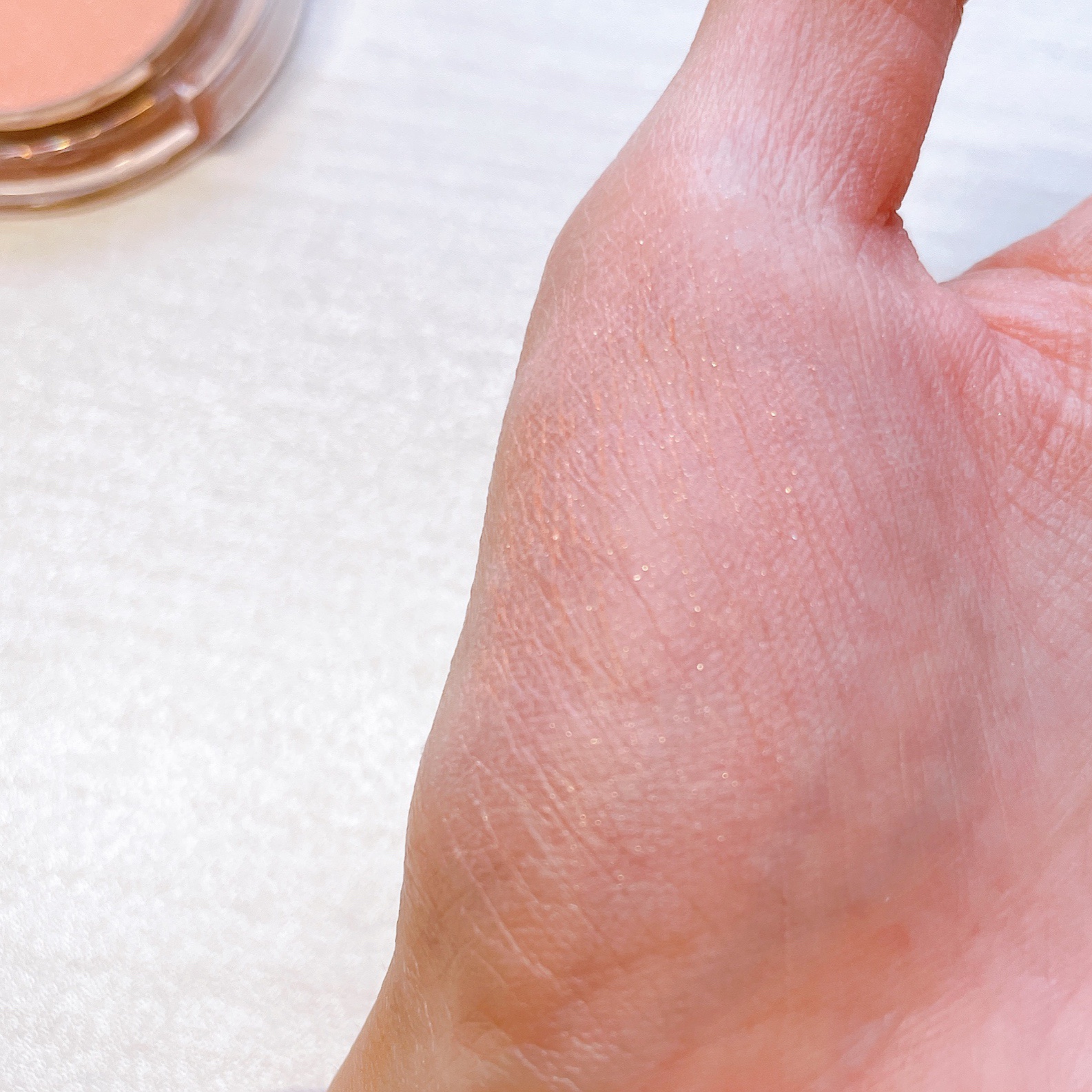 プライミング ベール チーク/B. by BANILA/パウダーチークを使ったクチコミ（3枚目）