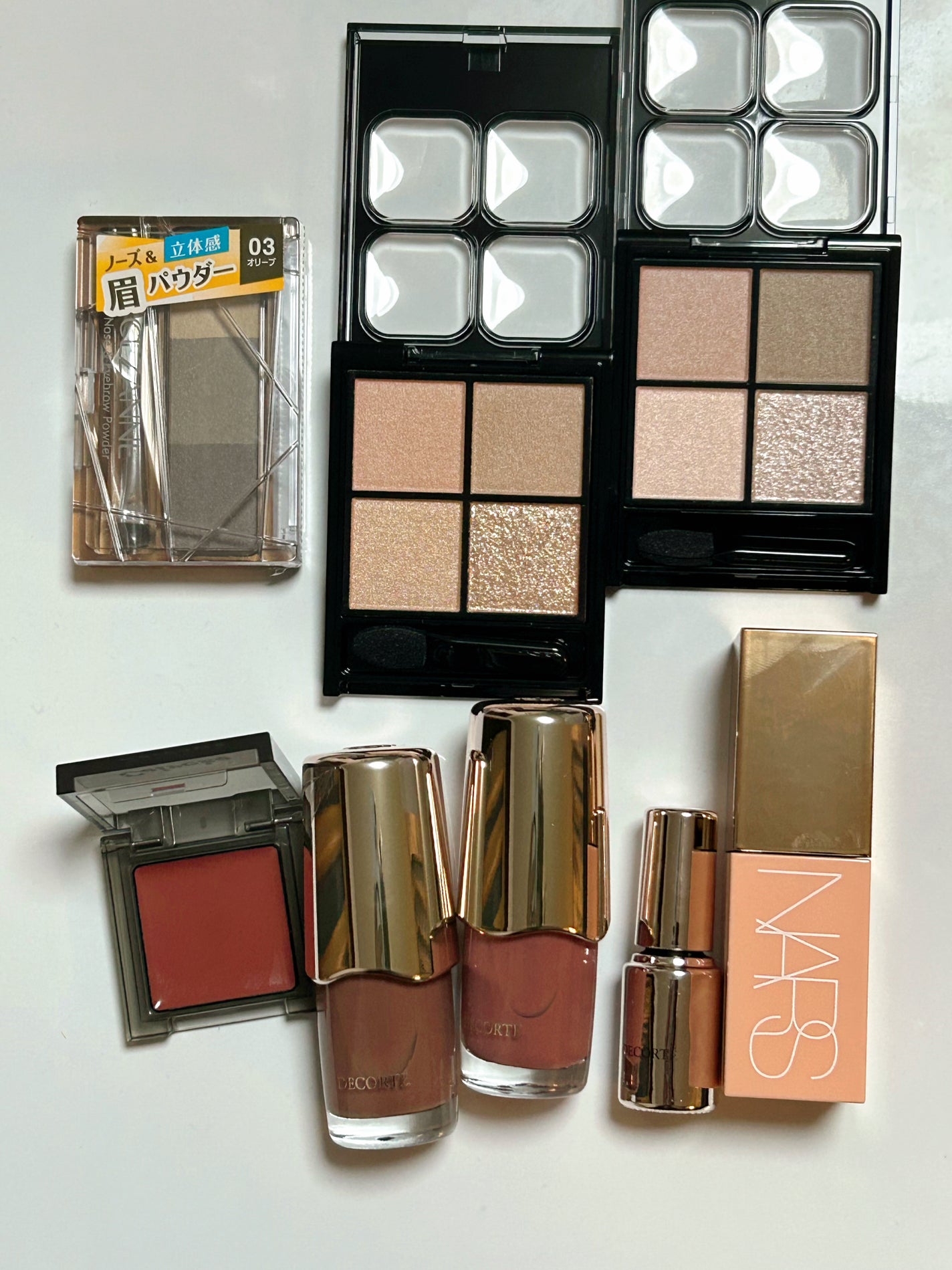 もりたま on LIPS 「買いました報告デコルテのネイルはしっかり色がのる10.11にし..」(1枚目)