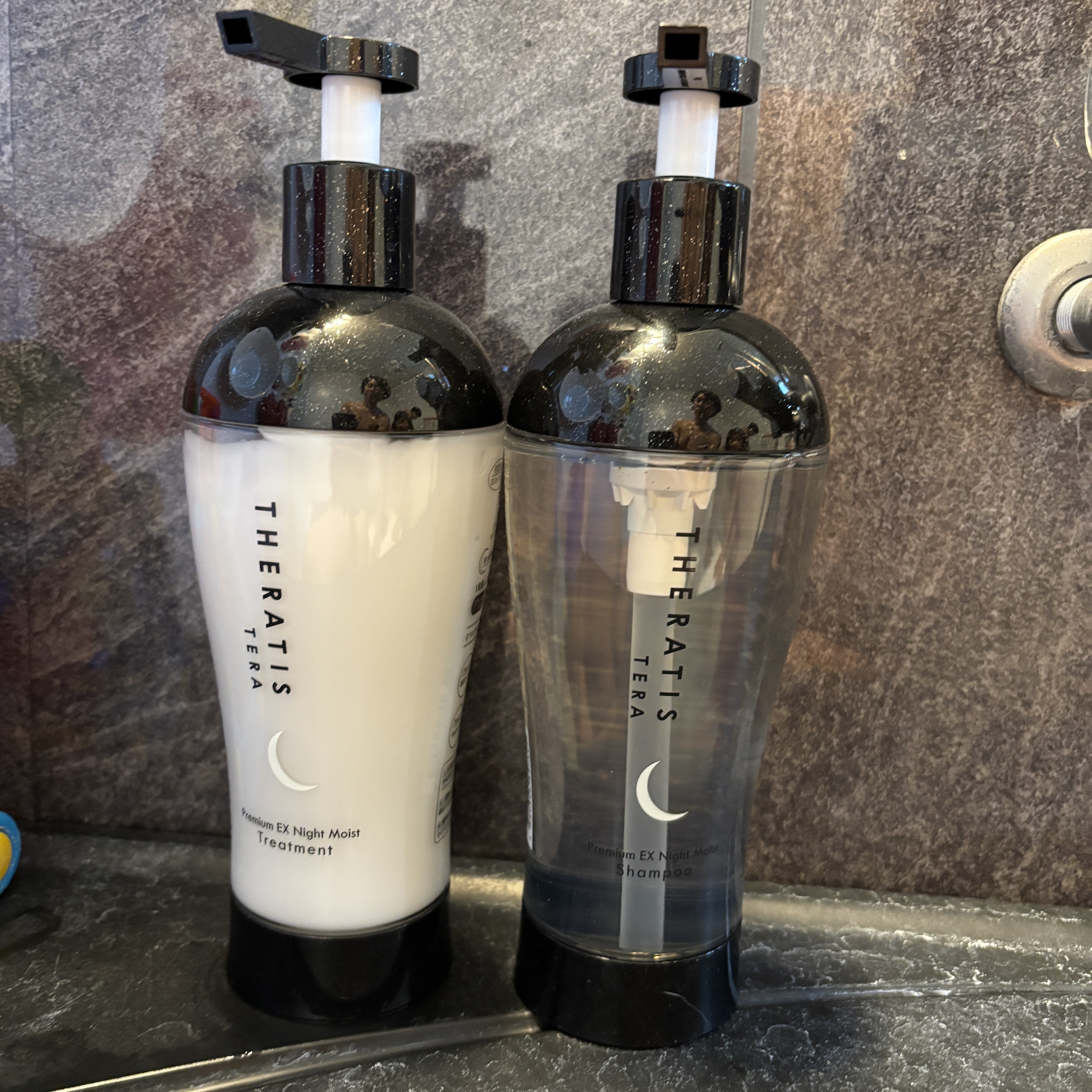 セラティス テラ プレミアム EX ナイト モイスト シャンプー/ヘアトリートメント/THERATIS/市販シャンプーを使ったクチコミ（1枚目）