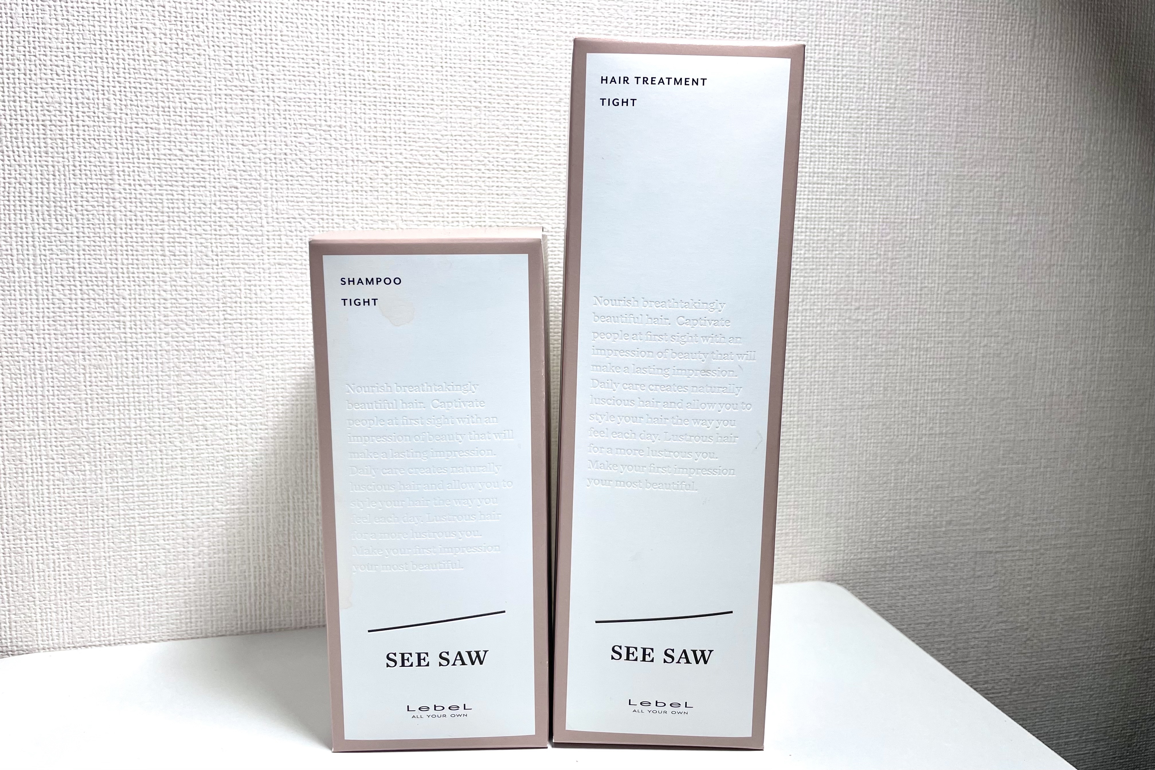 
SEE/SAW ヘア＆スキャルプシャンプー TIGHT、ヘアトリートメントTIGHT、プレゼントで頂きました〜ಠ_ಠ









#SEESAW
#シーソー
#シャンプー
#トリートメント
#ヘアケア
