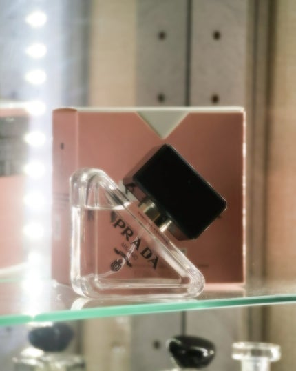 プラダ パラドックス ヴァーチャル フラワー オーデパルファム/PRADA BEAUTY/香水(レディース)を使ったクチコミ(4枚目)