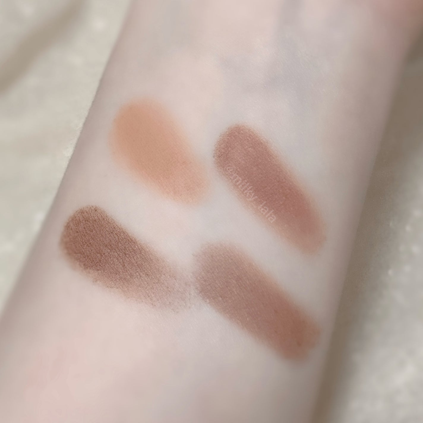 &. Wチャーム アイシャドウ2スタイルカラーパレット/DAISO/アイシャドウパレットを使ったクチコミ(4枚目)