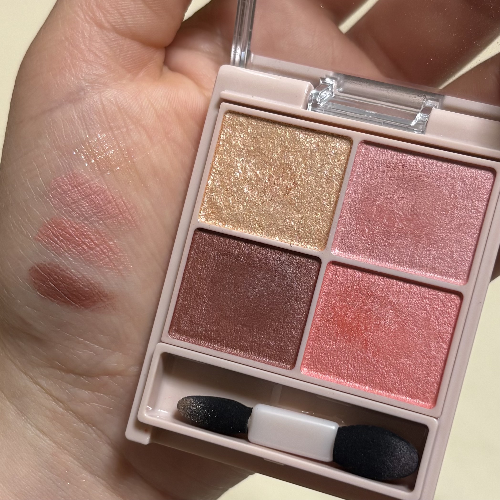 シルキースフレアイズ（マットタイプ）/キャンメイク/アイシャドウパレットを使ったクチコミ（1枚目）