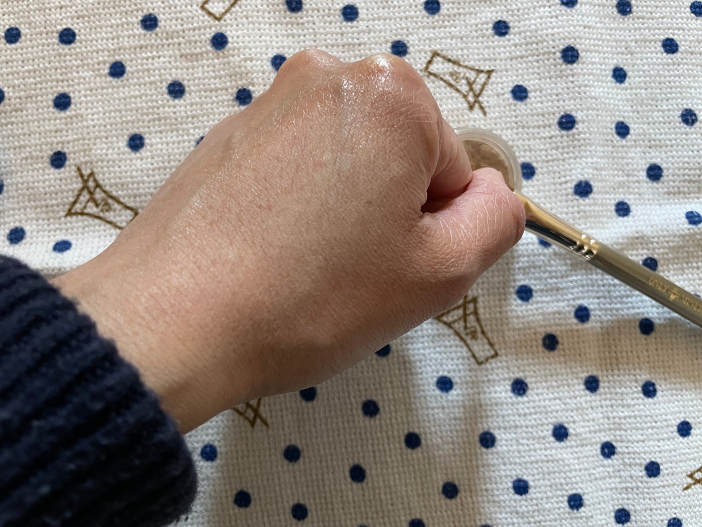 薬用コンシーラー アクネプロテクター/ONLY MINERALS/パウダーコンシーラーを使ったクチコミ(5枚目)