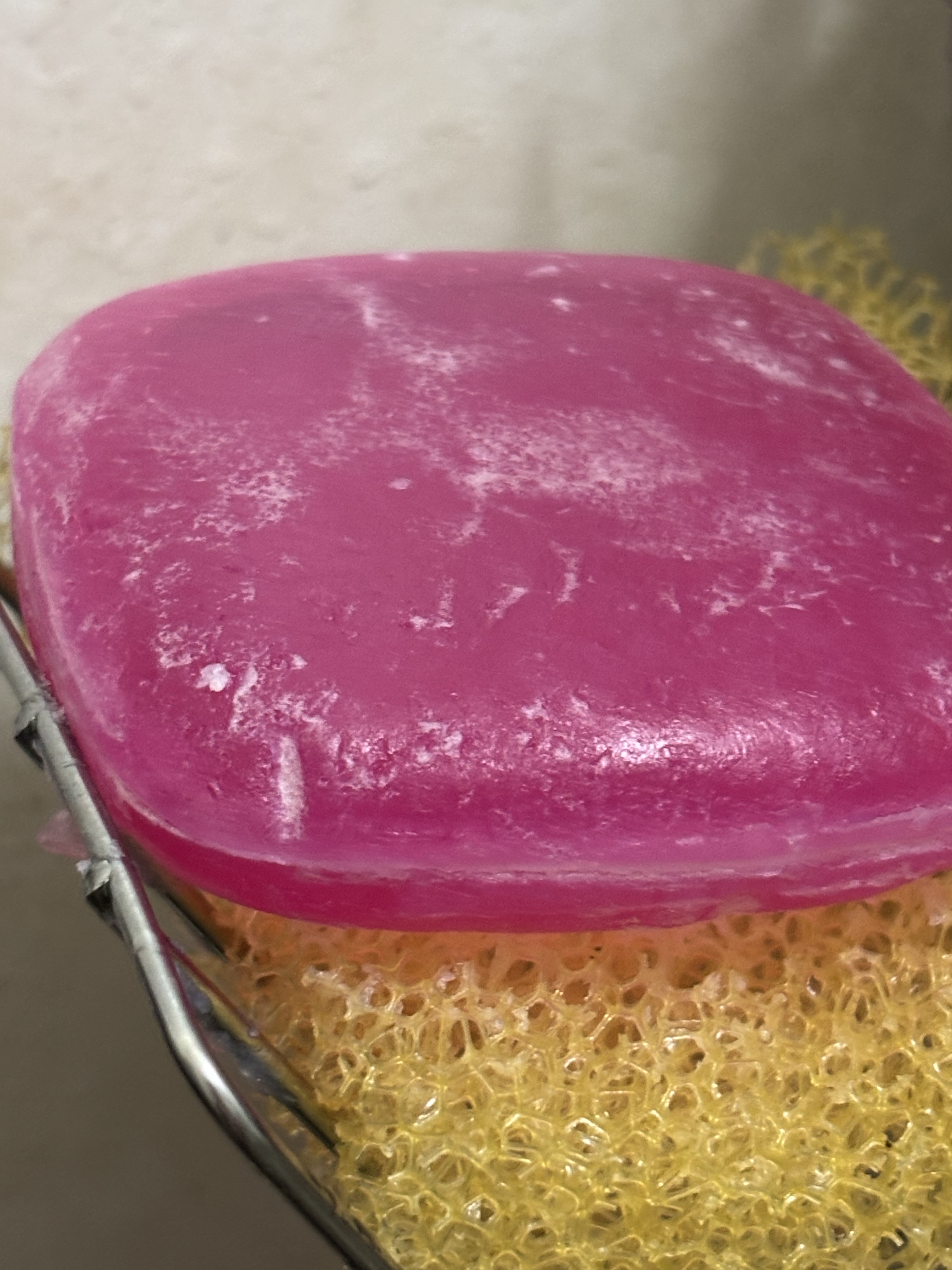 ホネケーキ(ルビーレッド)/SHISEIDO/洗顔石鹸を使ったクチコミ（2枚目）