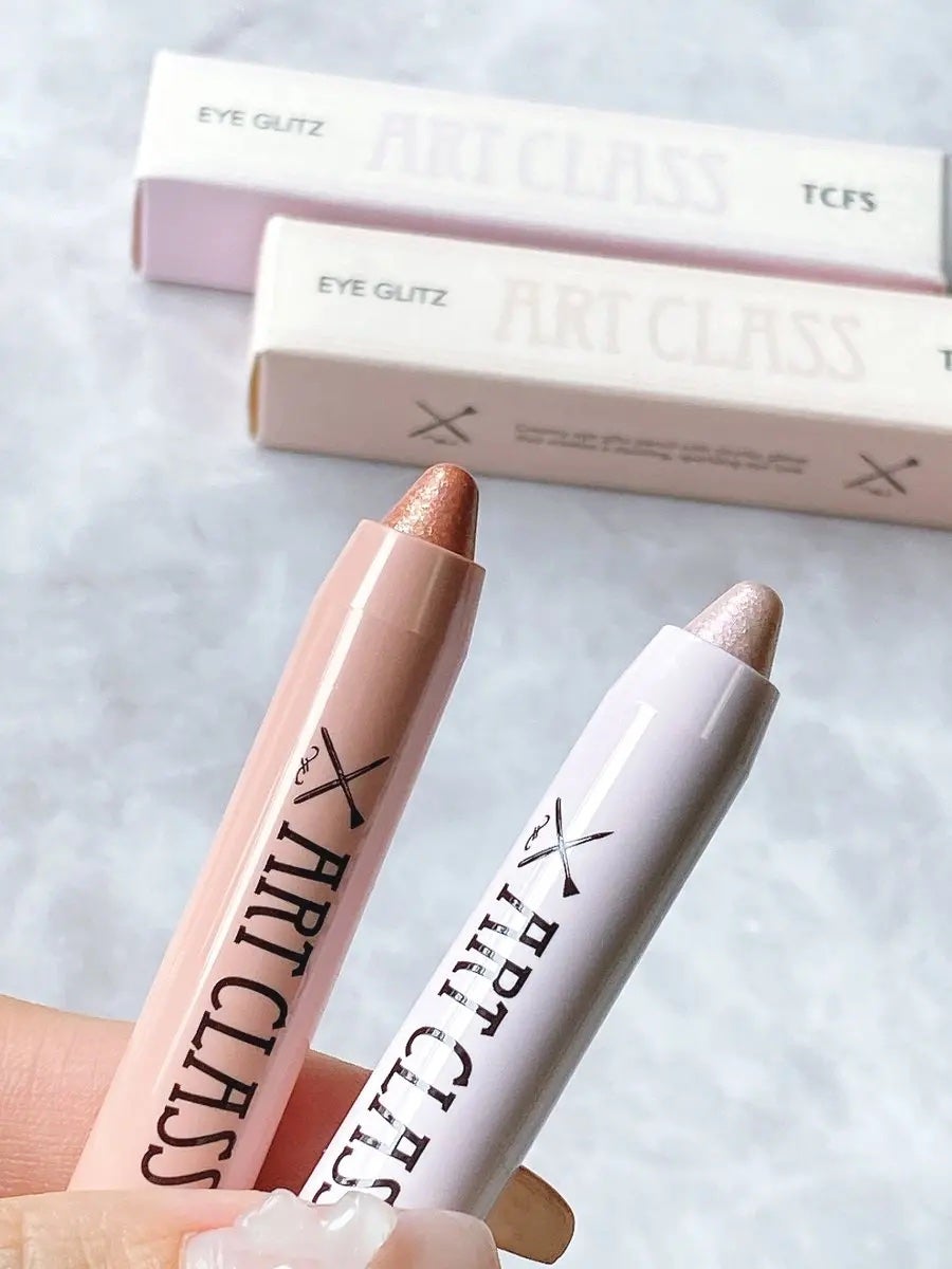 アートクラス アイグリッツ/too cool for school/スティックアイシャドウを使ったクチコミ(1枚目)