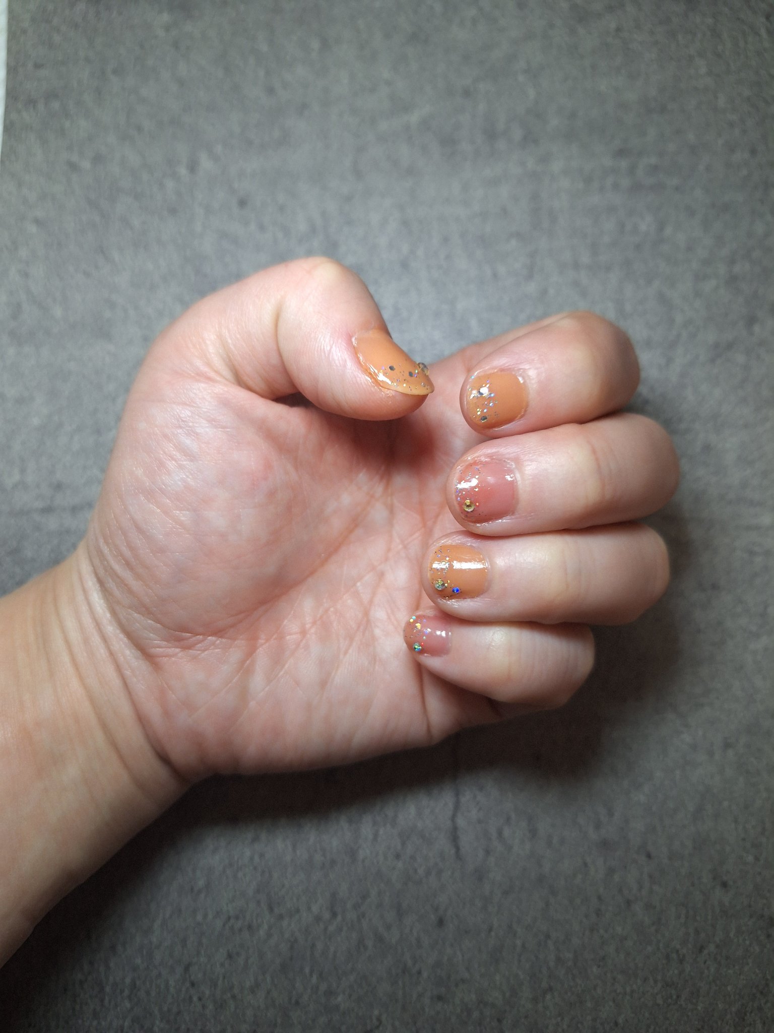 ファンデーションカラーズ/キャンメイク/マニキュアを使ったクチコミ（2枚目）