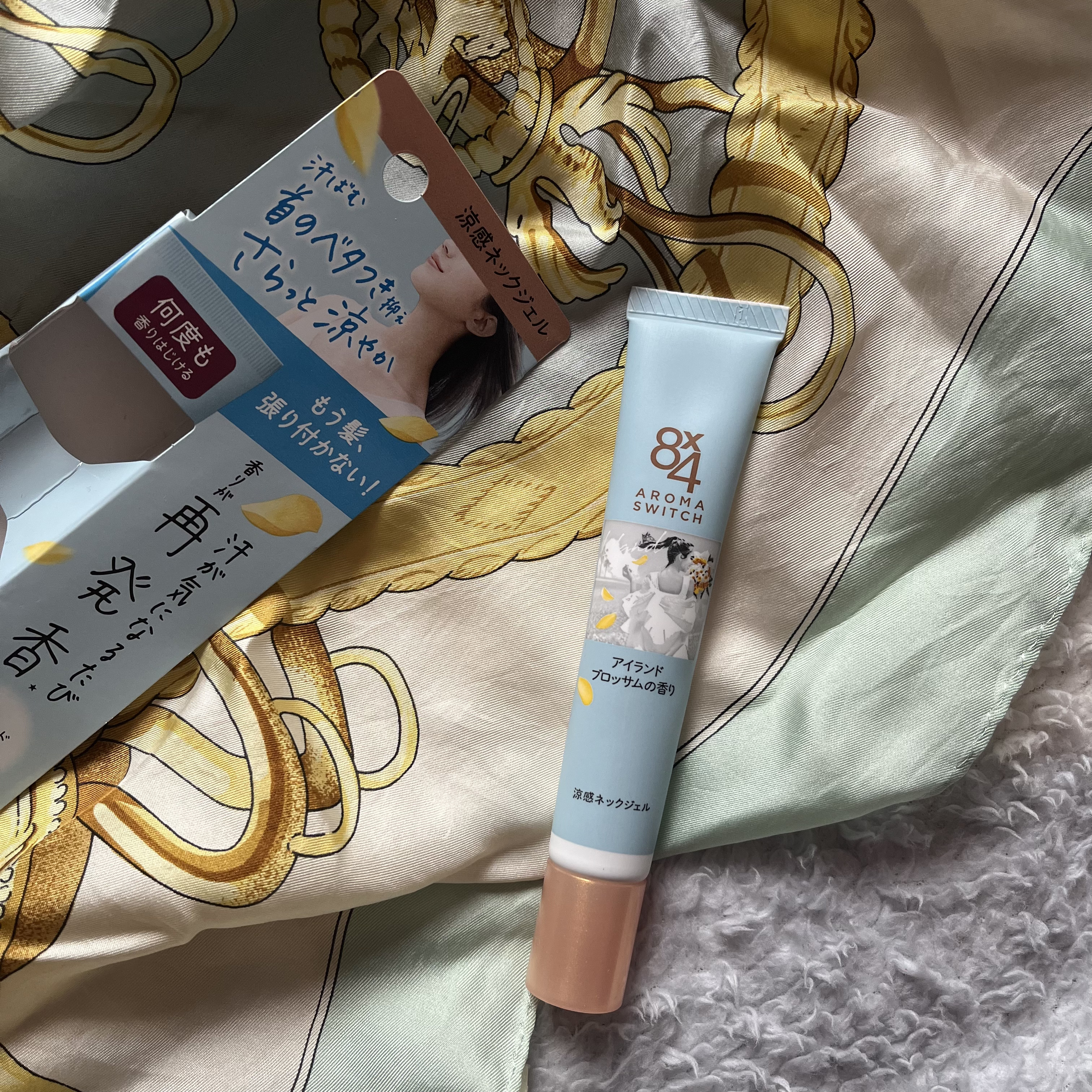 8x4 アロマスイッチ 涼感ネックジェル アイランドブロッサムの香り/８ｘ４/デオドラント・制汗剤を使ったクチコミ（3枚目）