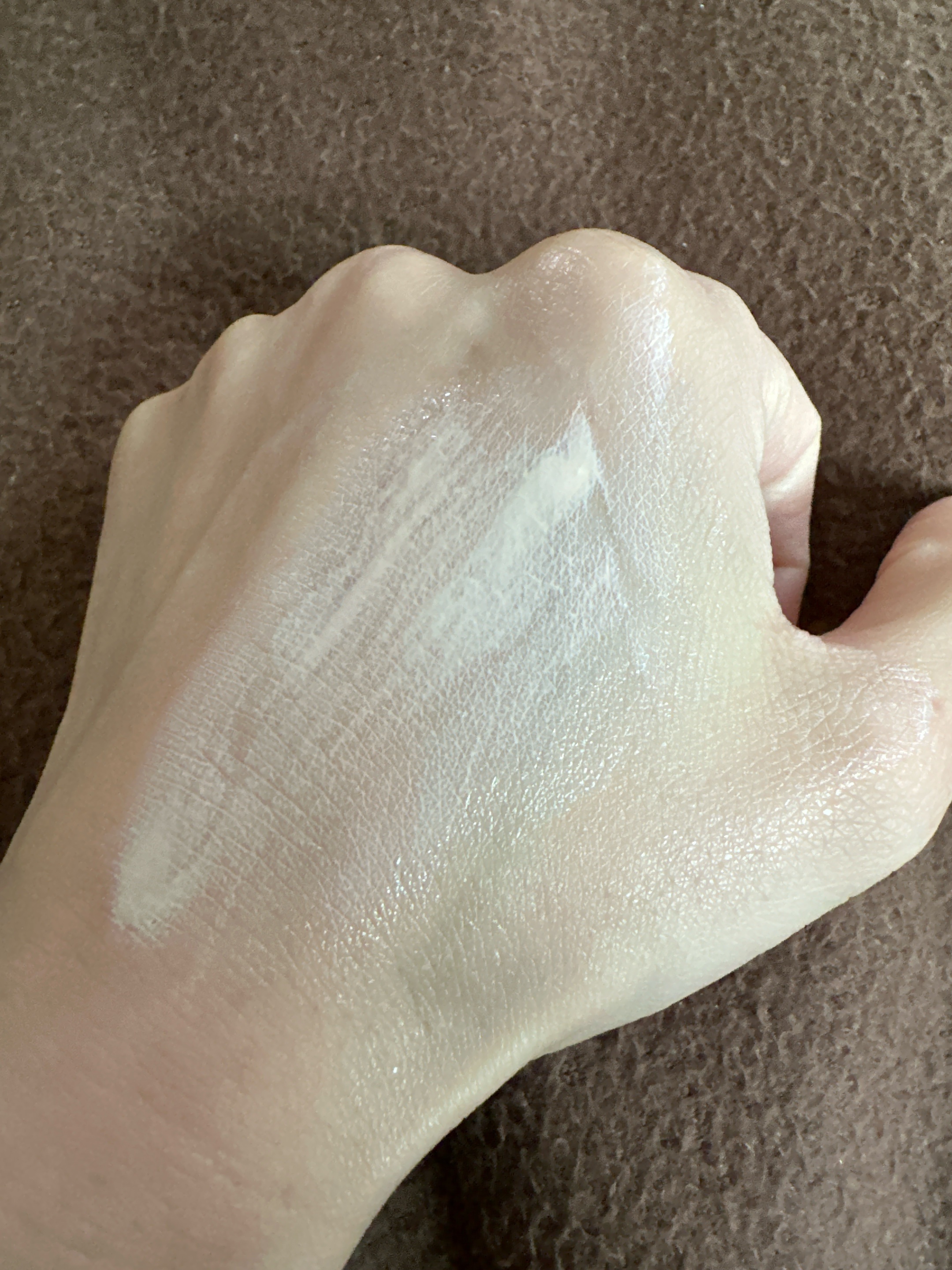 ウォータフルトーンアップサンクリーム/ダルバ/日焼け止めクリームを使ったクチコミ（3枚目）