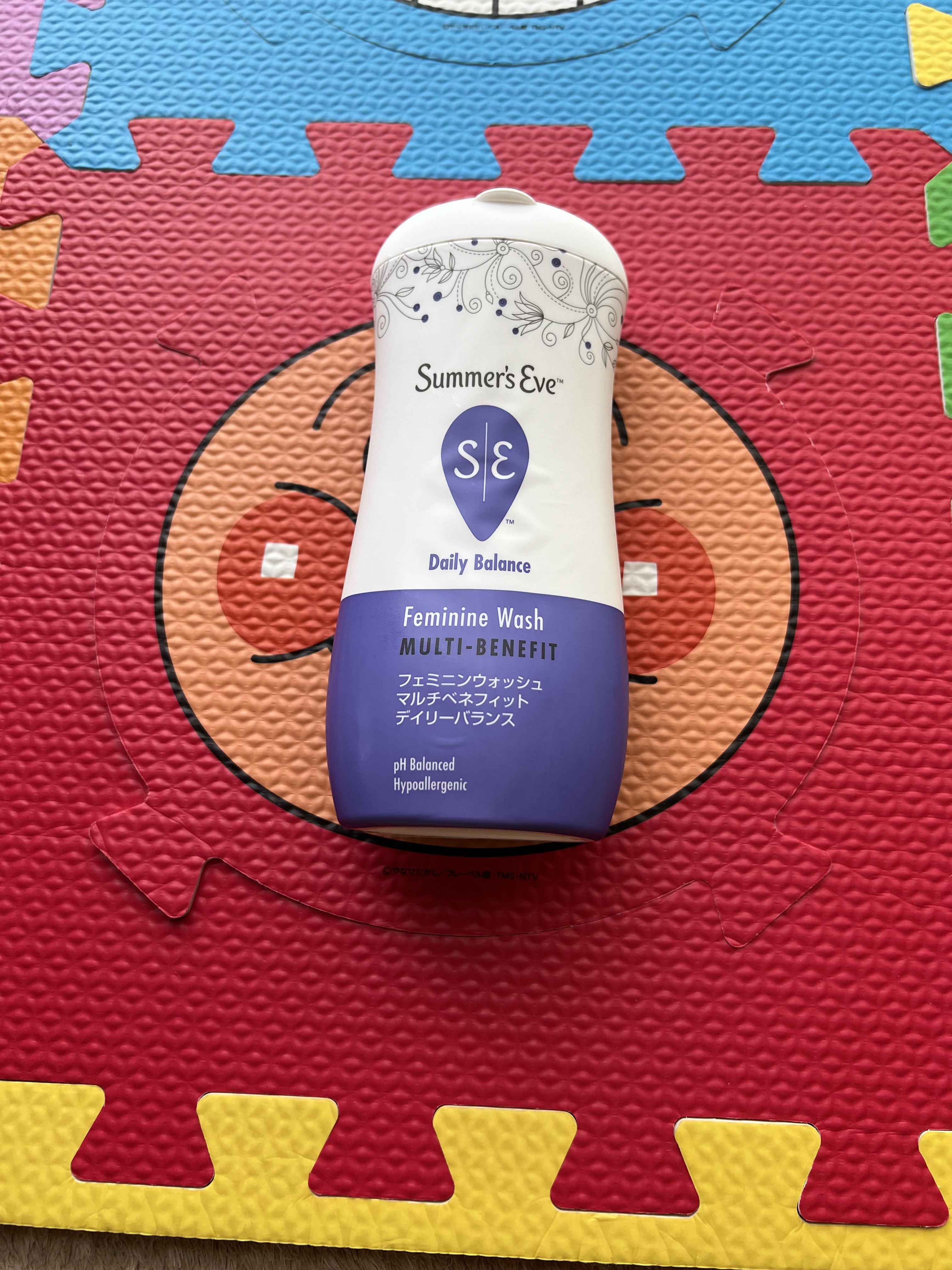 Summer's Eve フェミニンウォッシュマルチベネフィットデイリーバランスドラッグストアで購入しました✨️
ジェルタイプでちゃんと泡立つし洗い上がりはスッキリして臭いが軽減したよ🫧🛁
生理中に使用しても痒みを感じる事はなかったかな