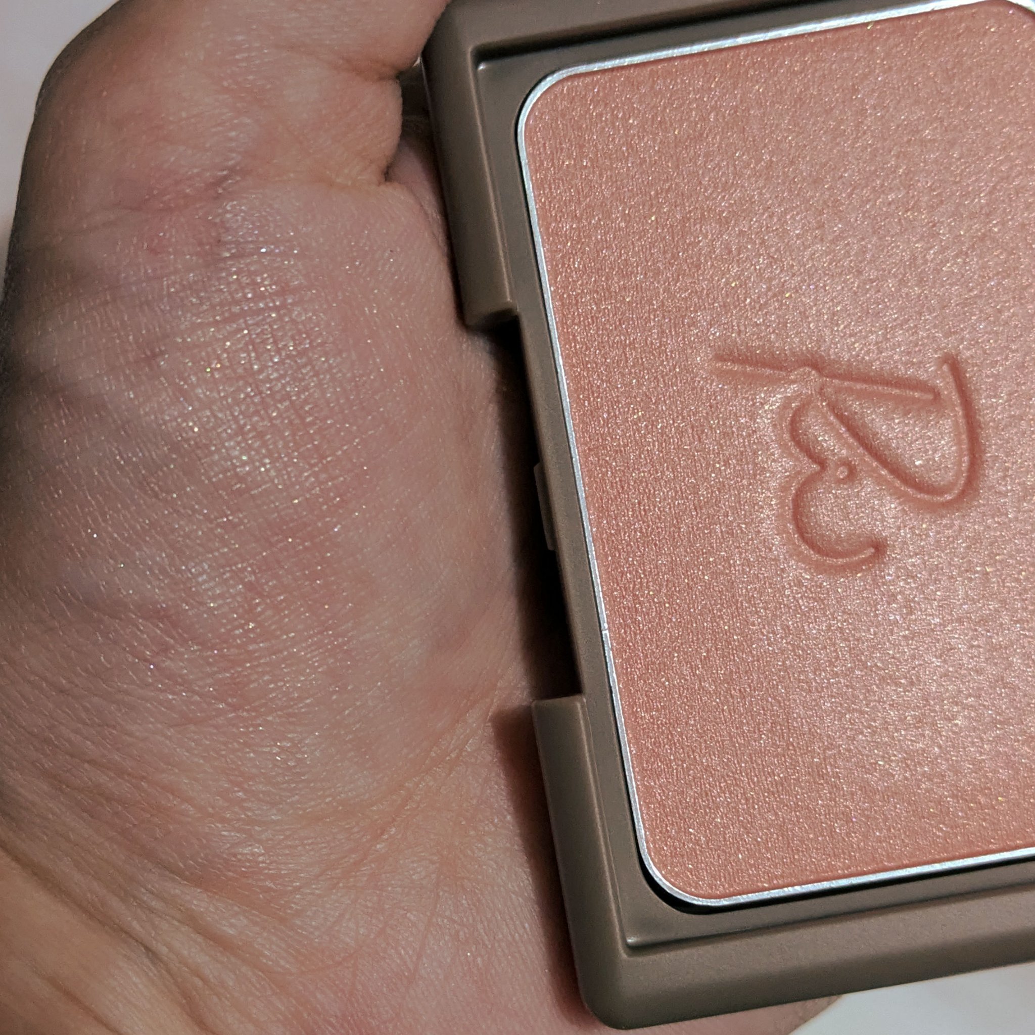 ヴェールグロウチーク 03 シェルピンク/Ririmew/パウダーチークを使ったクチコミ（3枚目）