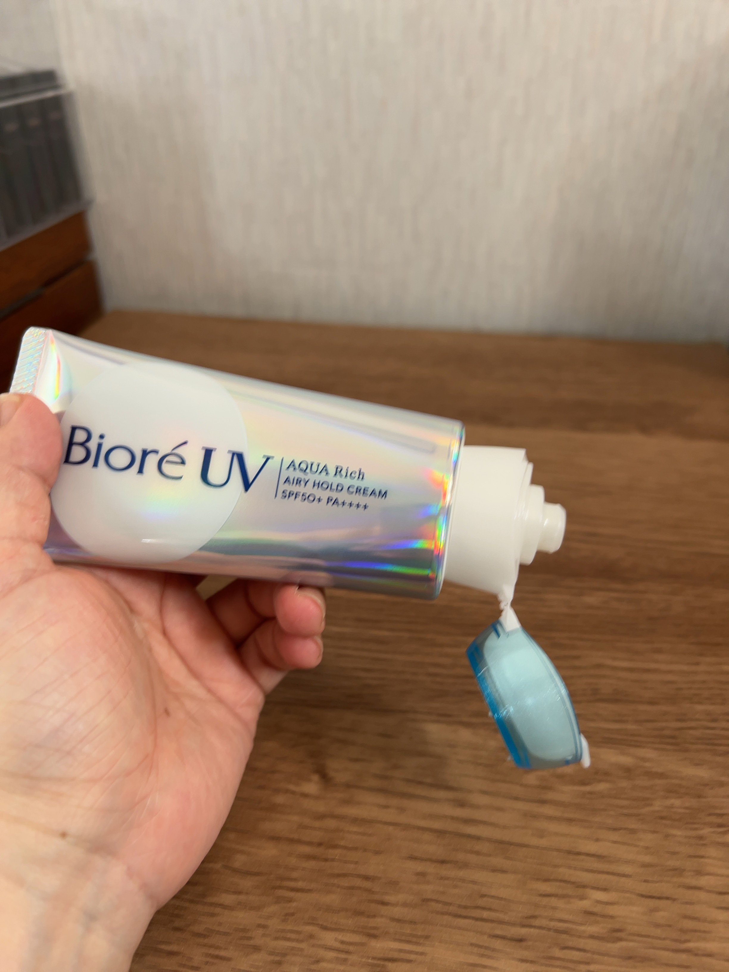 アクアリッチ エアリーホールドクリーム（呼吸感ベールUV）/ビオレ/日焼け止めクリームを使ったクチコミ（3枚目）