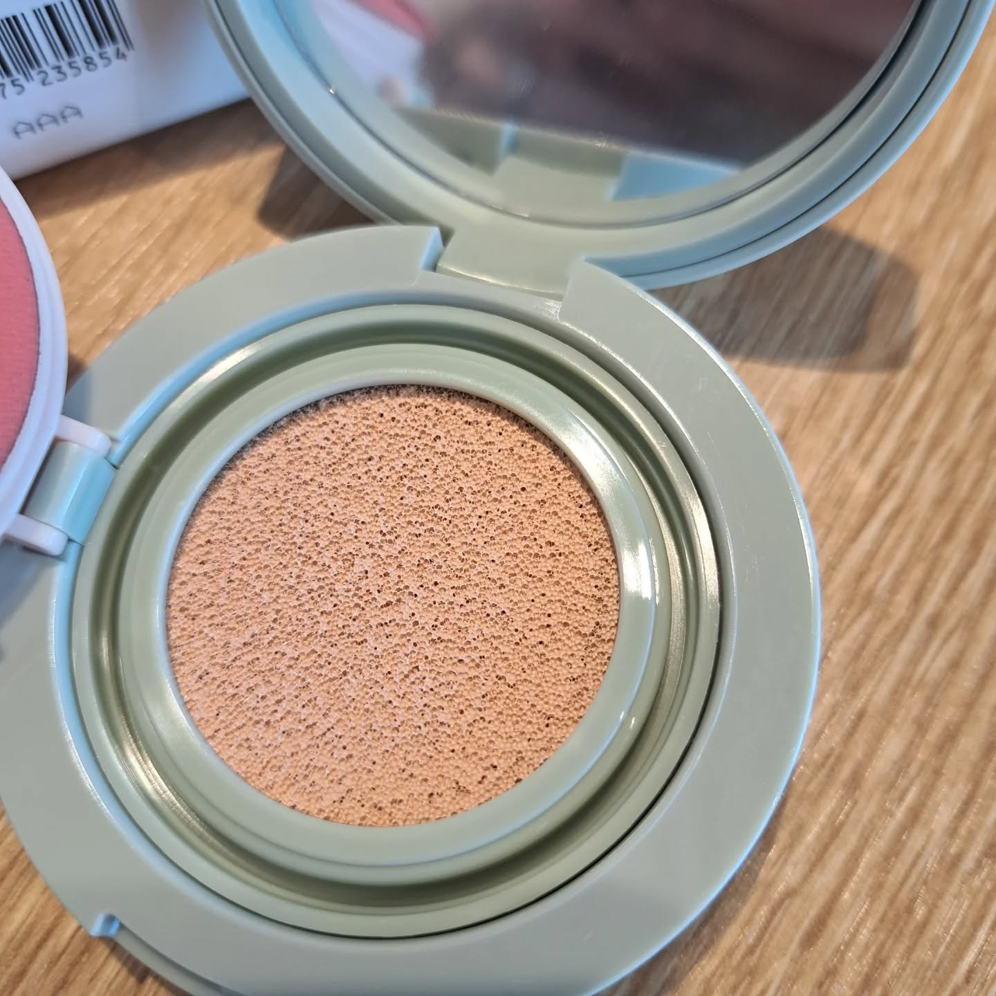 ジヴェルニー 密着カバークッション/GIVERNY/クッションファンデーションを使ったクチコミ（3枚目）