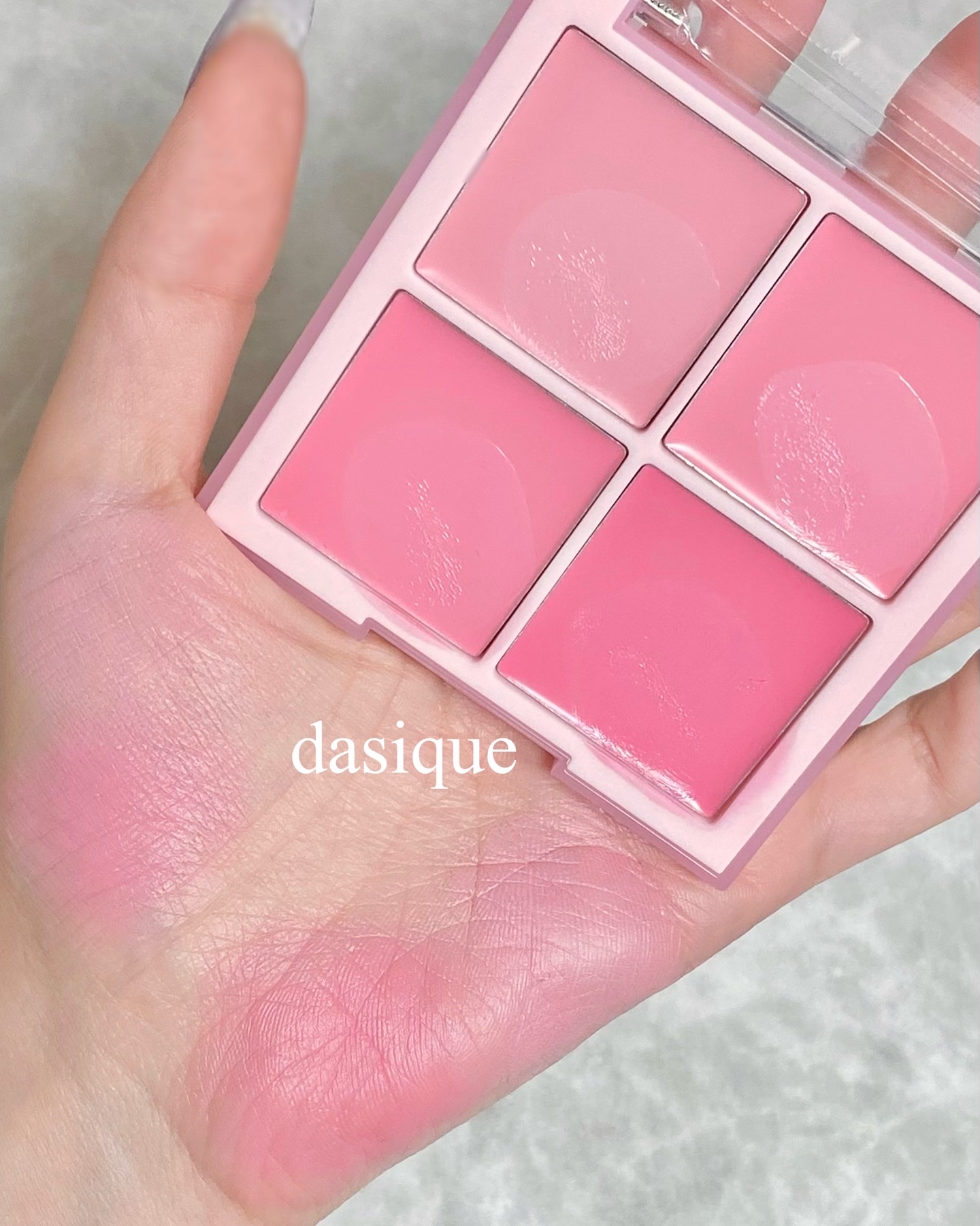 ブレンディングムードチーク/dasique/パウダーチークを使ったクチコミ（3枚目）