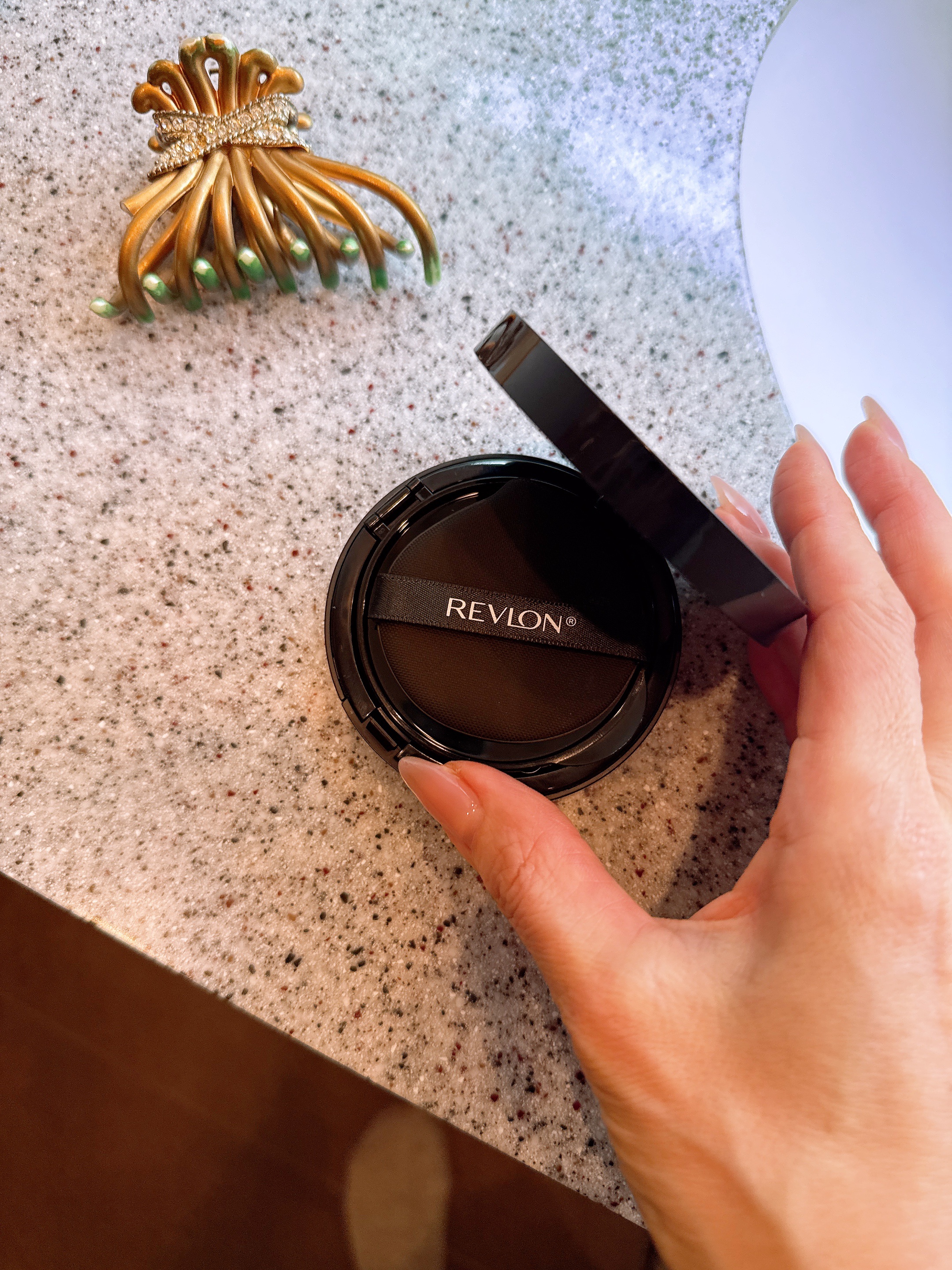 レブロン カラーステイ ロングウェア UV クッション ファンデーション/REVLON/クッションファンデーションを使ったクチコミ（3枚目）