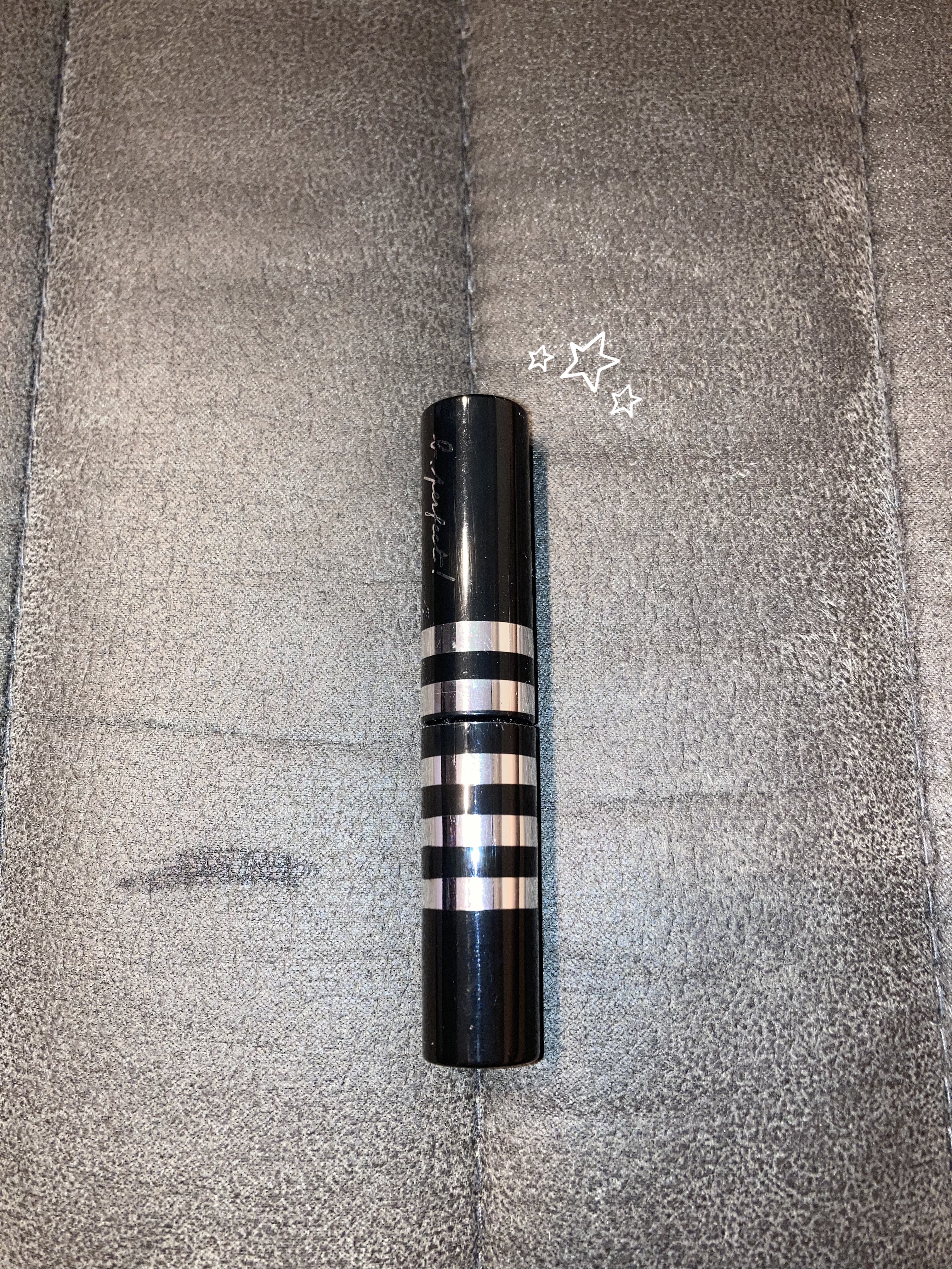 b. パーフェクト ラッカールージュ/agnès b./口紅を使ったクチコミ（1枚目）