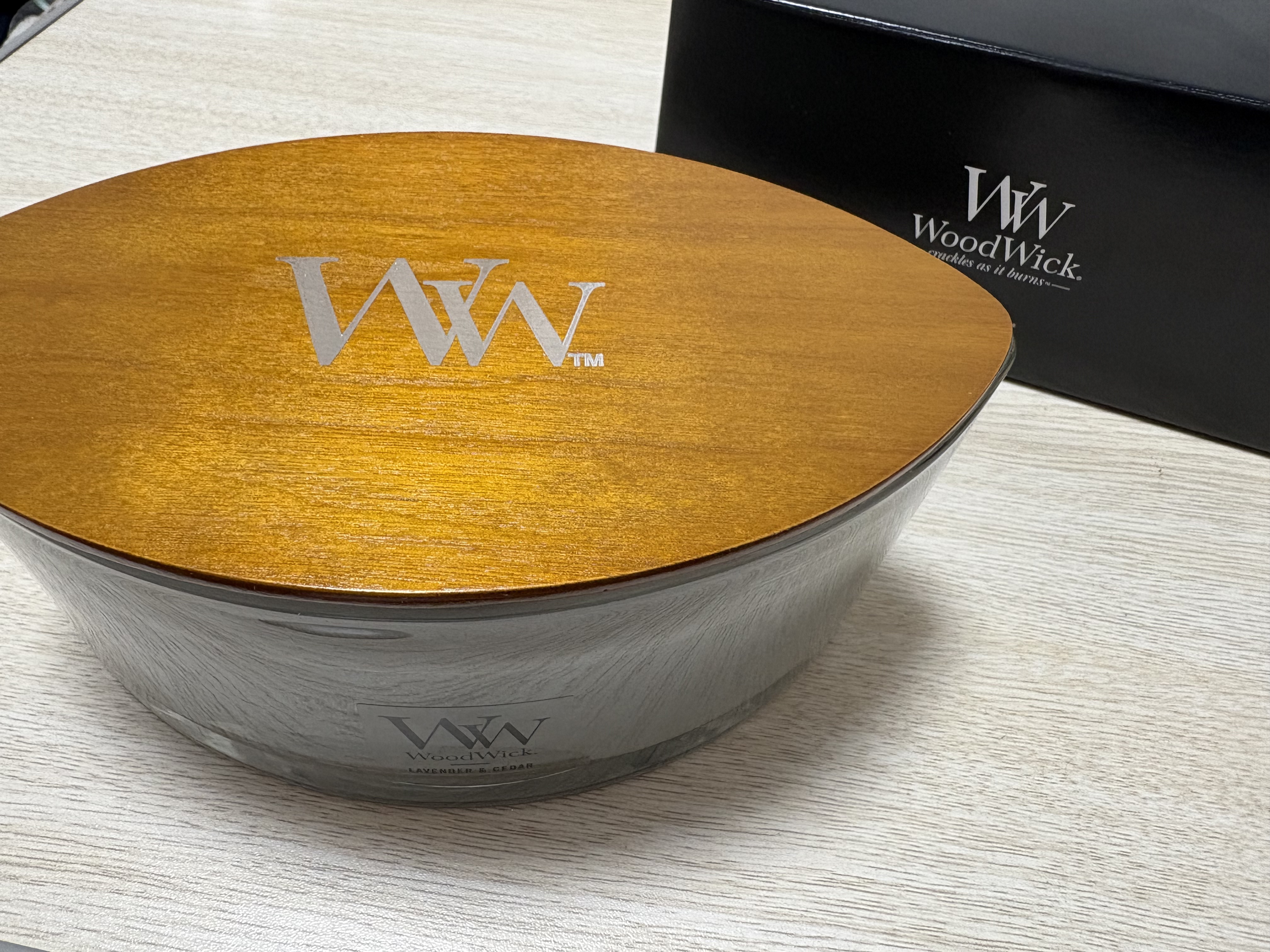 Wood Wick ホワイトティー&ジャスミン/Wood Wick/アロマキャンドルを使ったクチコミ（2枚目）