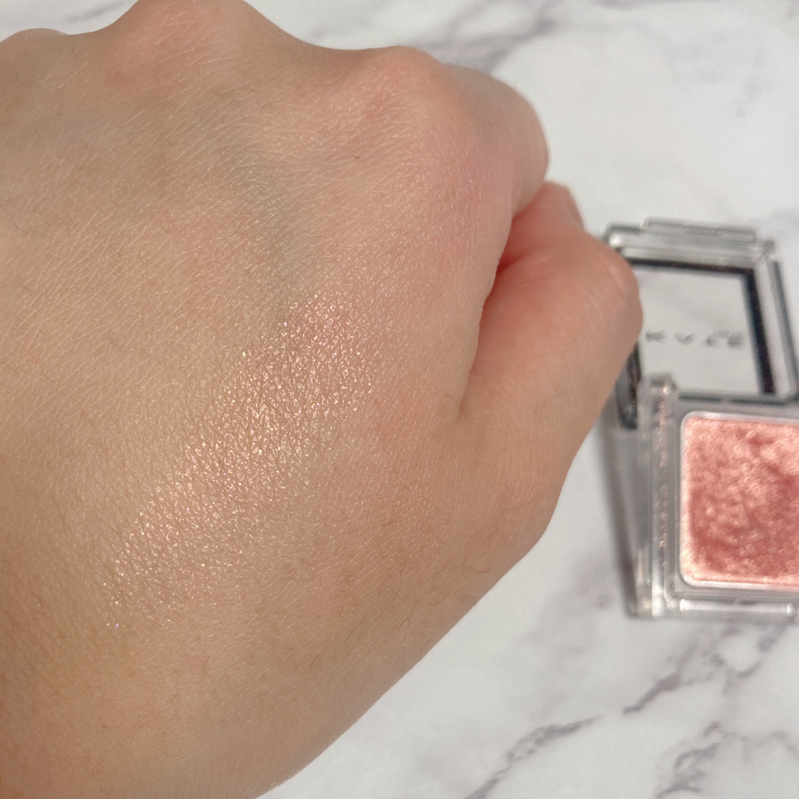 ケイト ザ アイカラー 069 ピンクベージュ/KATE/単色アイシャドウを使ったクチコミ（2枚目）