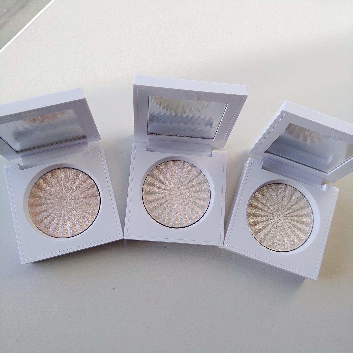 OFRA mini Highlighter/Ofra Cosmetics/パウダーハイライトを使ったクチコミ(5枚目)