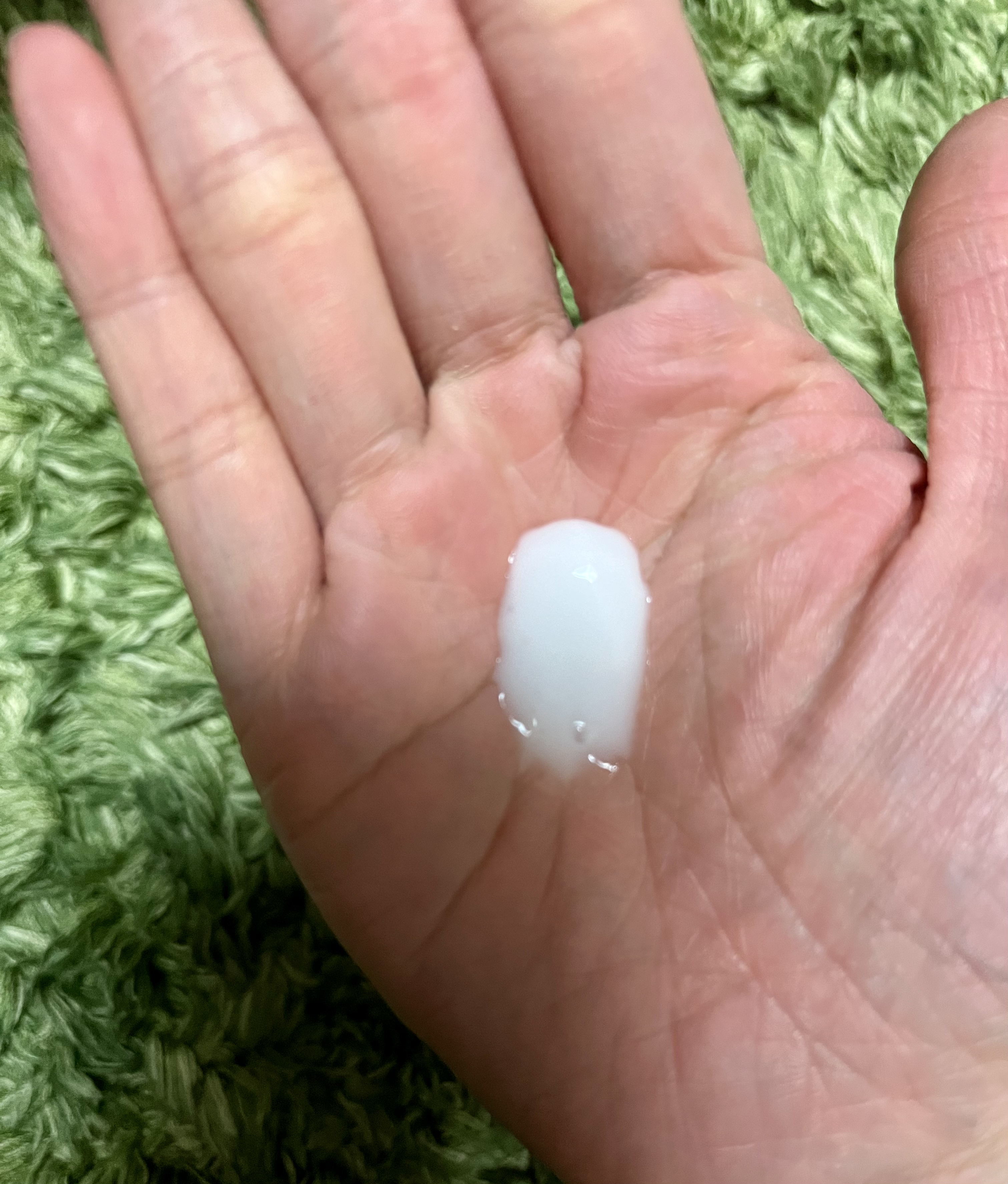 柳屋 あんず油 髪の浸透エッセンスミルク/柳屋あんず油/ヘアミルクを使ったクチコミ（2枚目）