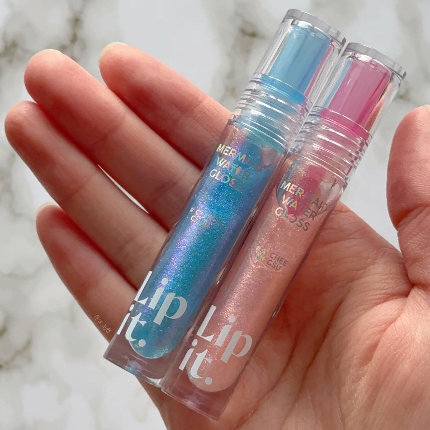 マーメイドウォーターグロス/Lipit./リップグロスを使ったクチコミ(4枚目)