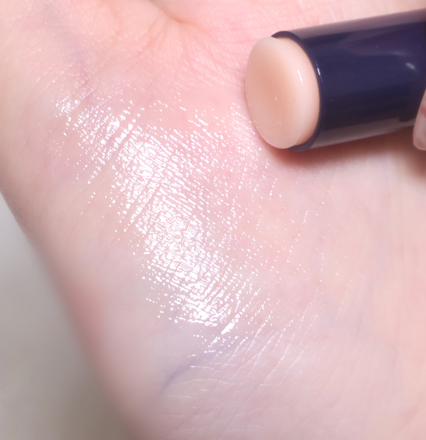 ニベア ロイヤルブルーリップ しっとりもっちりタイプ/ニベア/リップクリームを使ったクチコミ(2枚目)