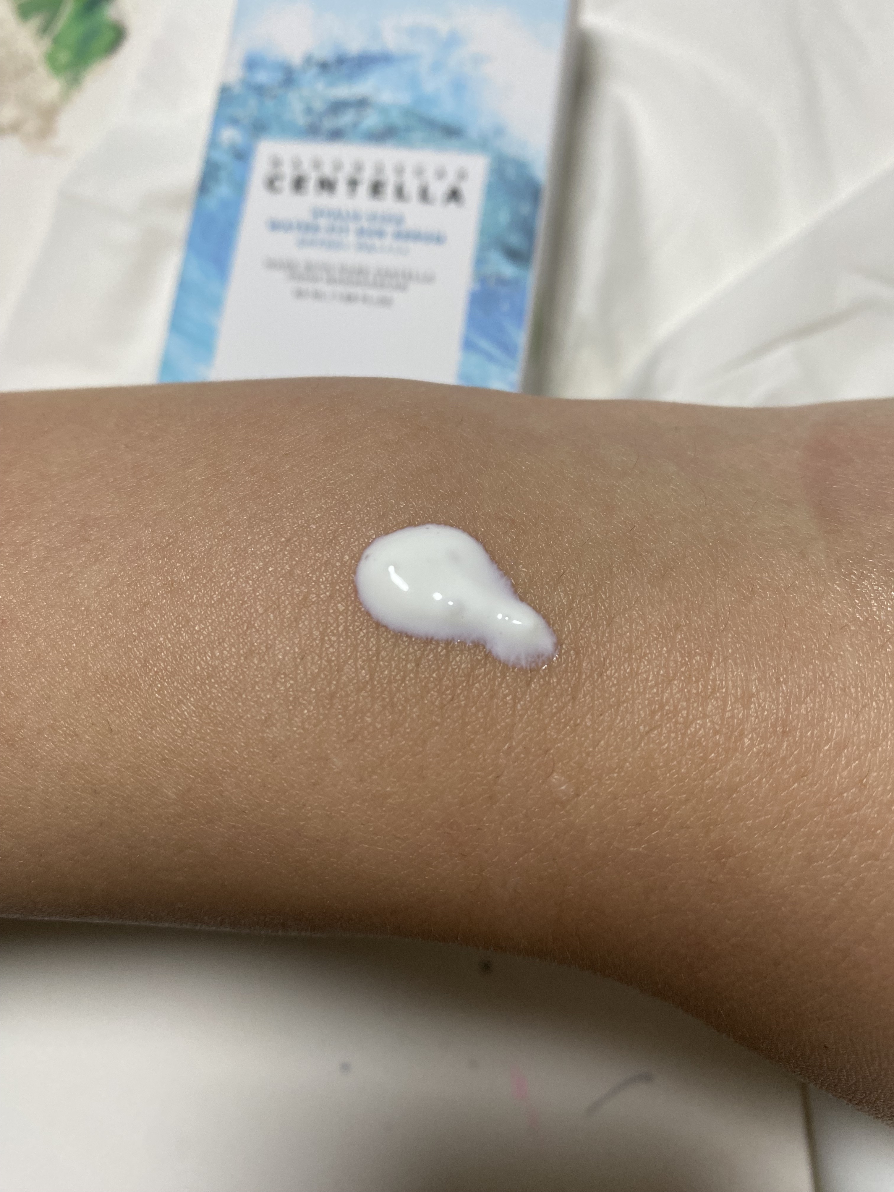 ヒアルーシカ ウォーターフィット サンセラム/SKIN1004/日焼け止めローションを使ったクチコミ（2枚目）