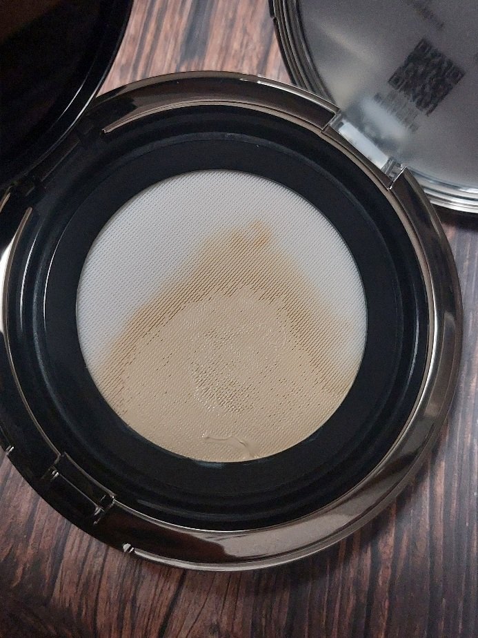 ロングウェア エア クッションファンデーション E01/FUNNY ELVES方里/クッションファンデーションを使ったクチコミ（2枚目）