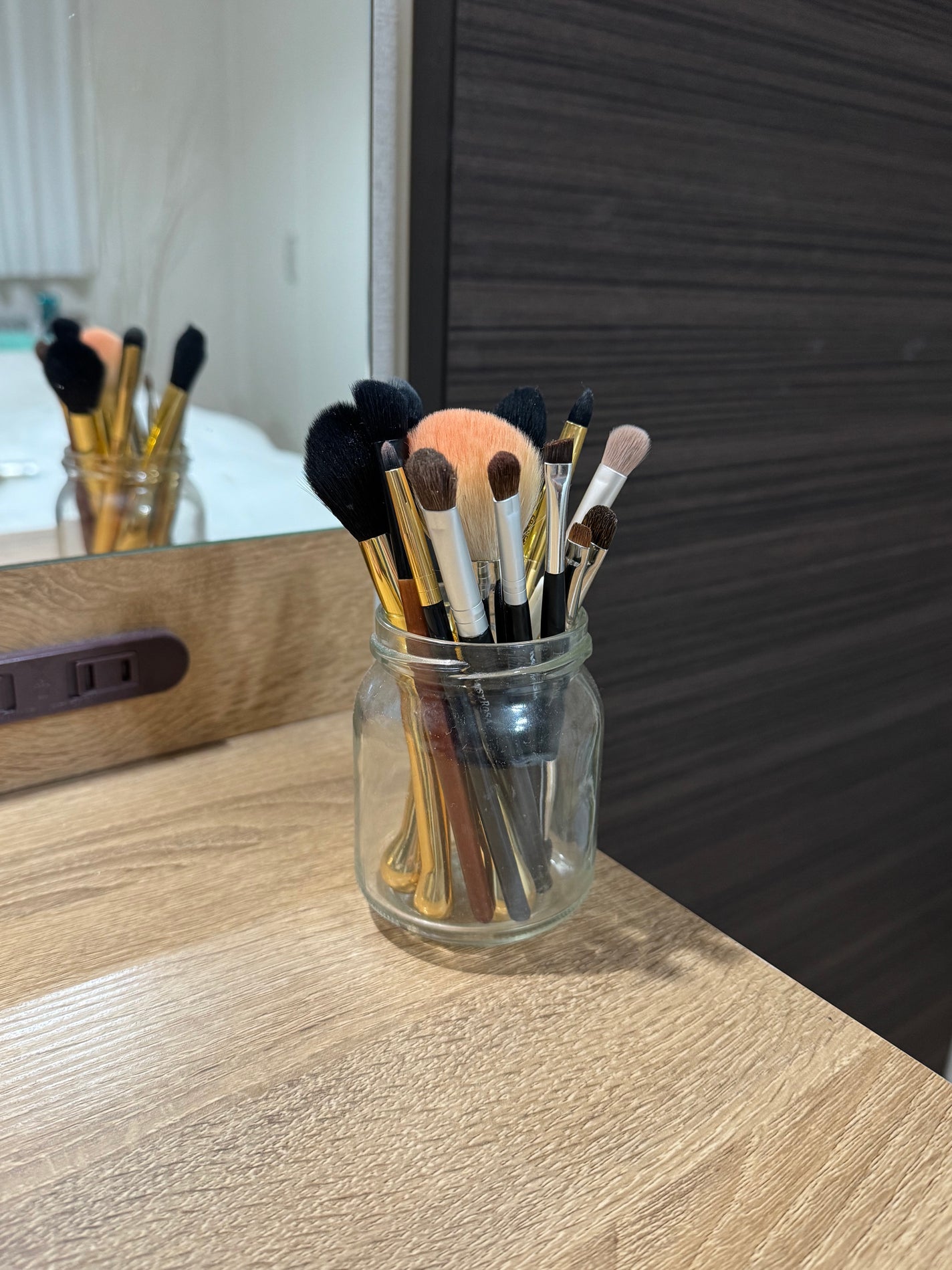 honoka on LIPS 「メイクブラシ𓂃𓈒𓏸元々全部手でメイクするスタイルだったのですが..」(2枚目)