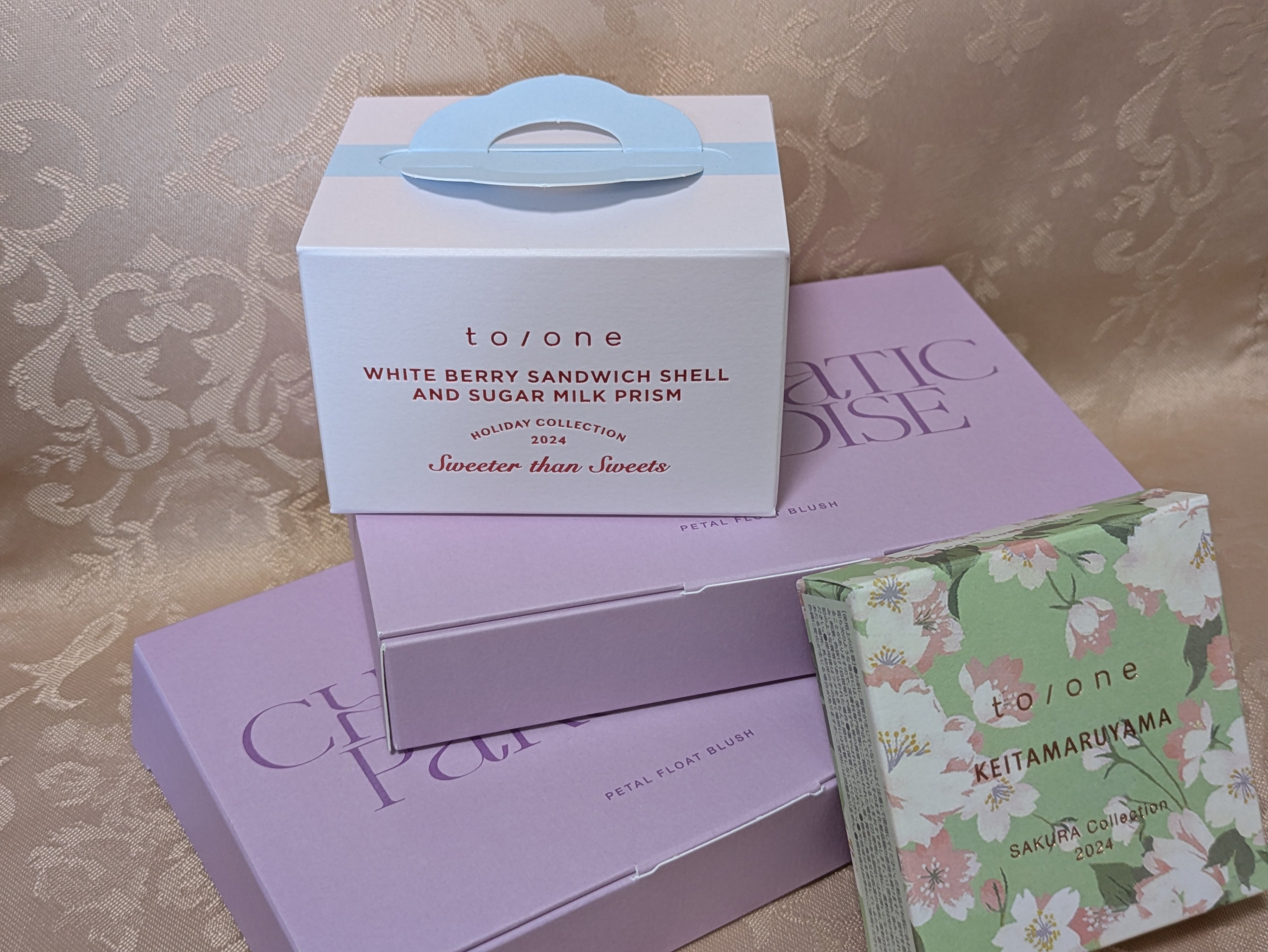 トーン ホリデー スイーツ ボックス Midnight Sweets ＆ Twinkle Caramel/to/one/メイクアップキットを使ったクチコミ（1枚目）