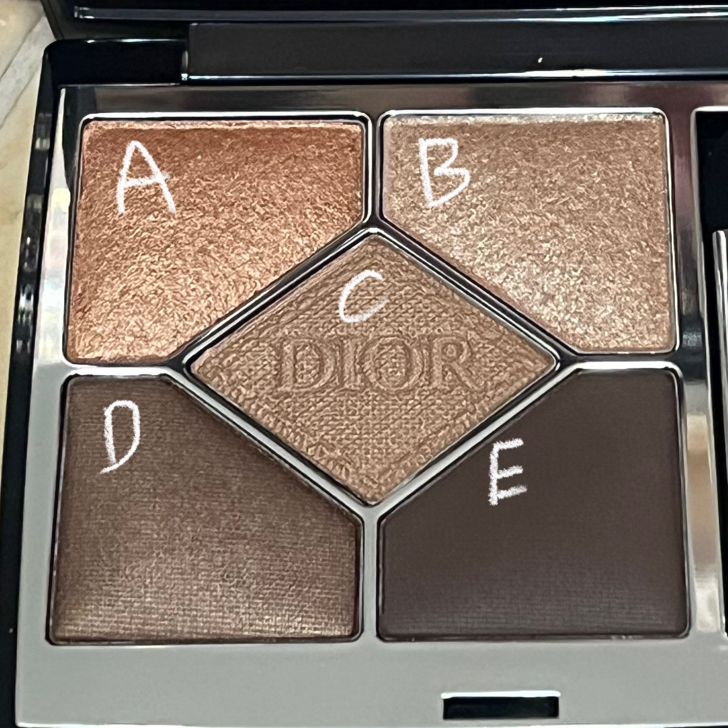 ディオールショウ サンク クルール 559 ポンチョ/Dior/アイシャドウを使ったクチコミ（3枚目）