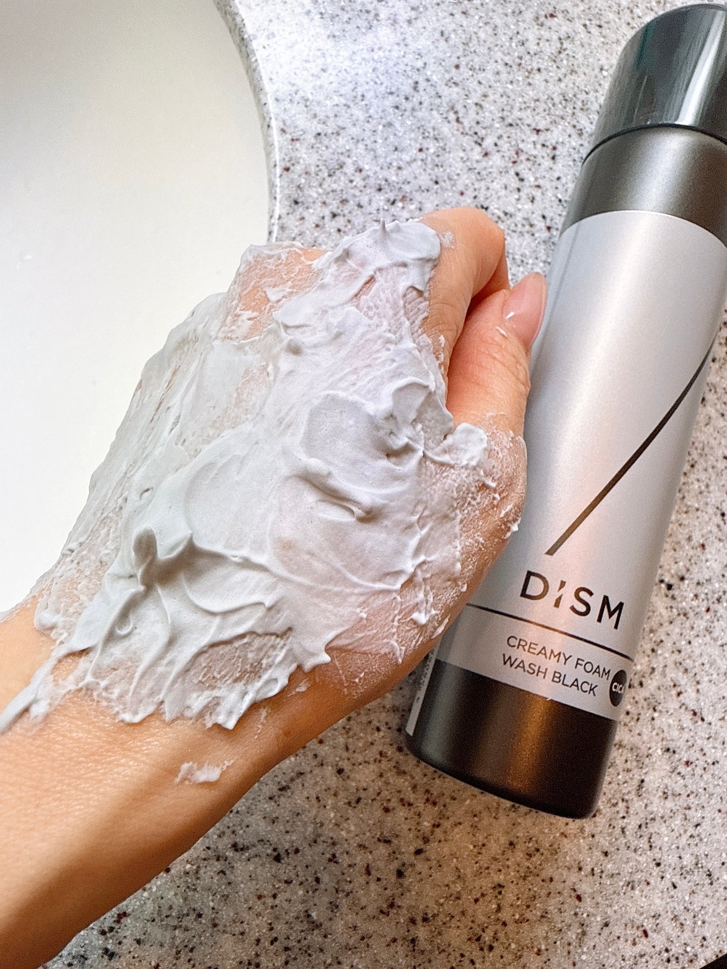 ディズム クリーミーフォームウォッシュ ブラック/DISM/泡洗顔を使ったクチコミ(2枚目)