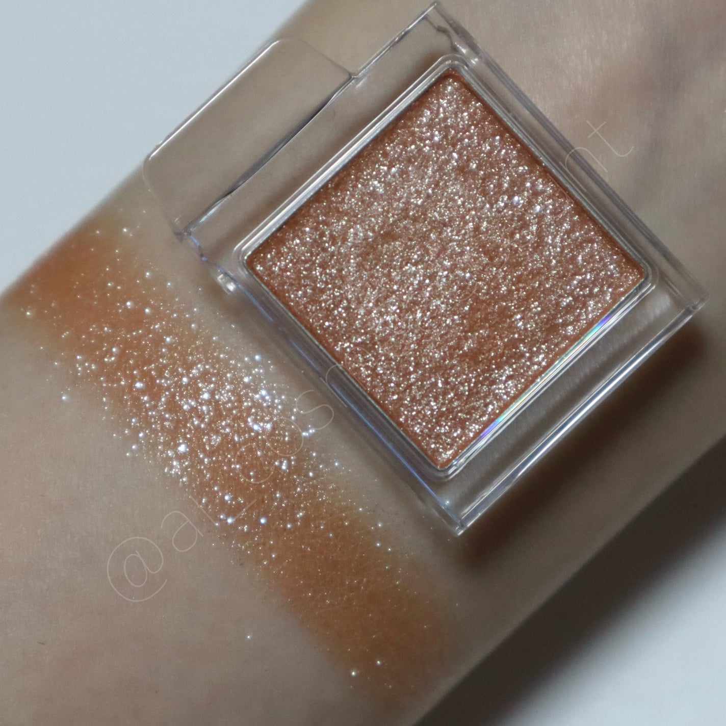 スライドインシングル/rom&nd/単色アイシャドウを使ったクチコミ(3枚目)