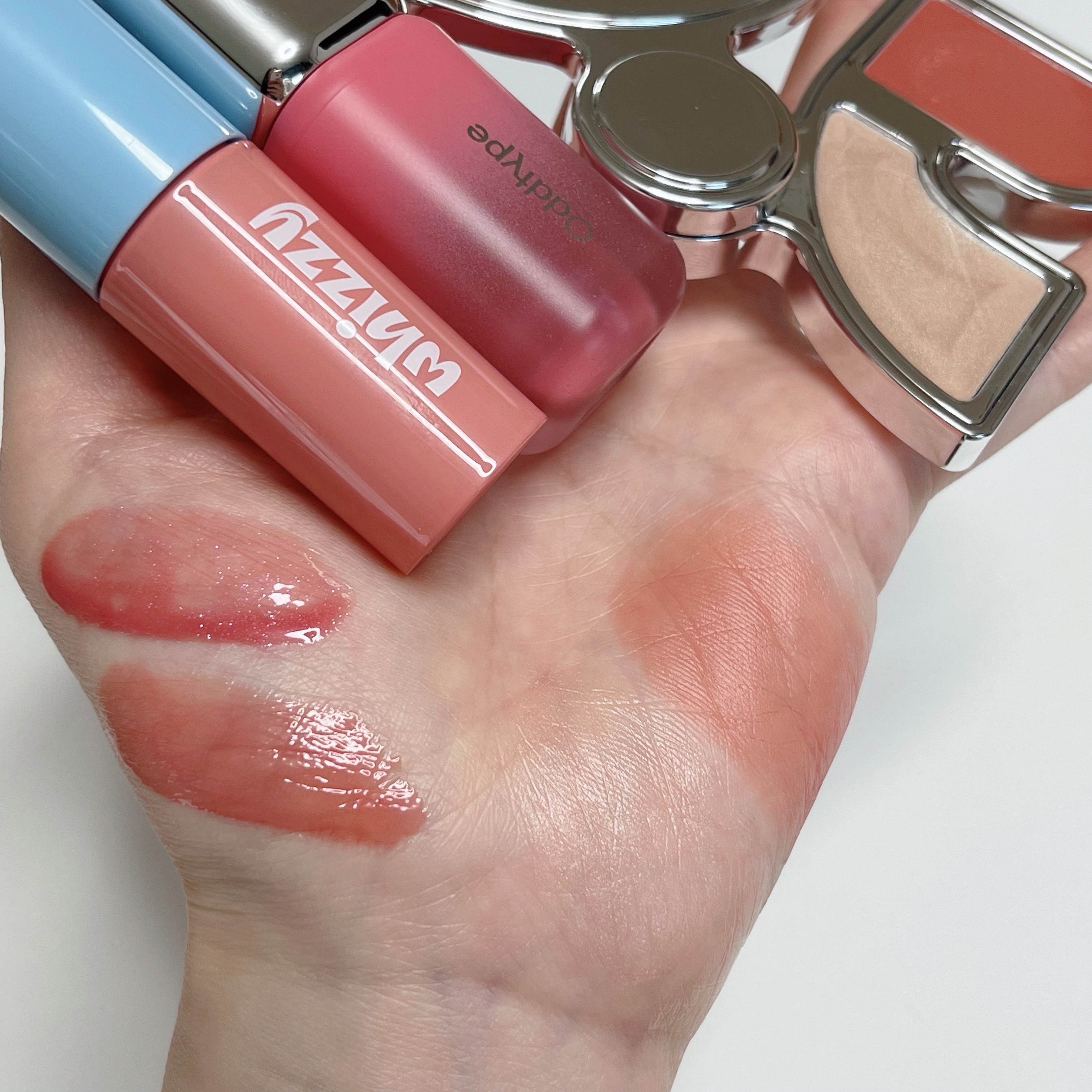 Glow Up Tint/WHIZZY/リップティントを使ったクチコミ（2枚目）