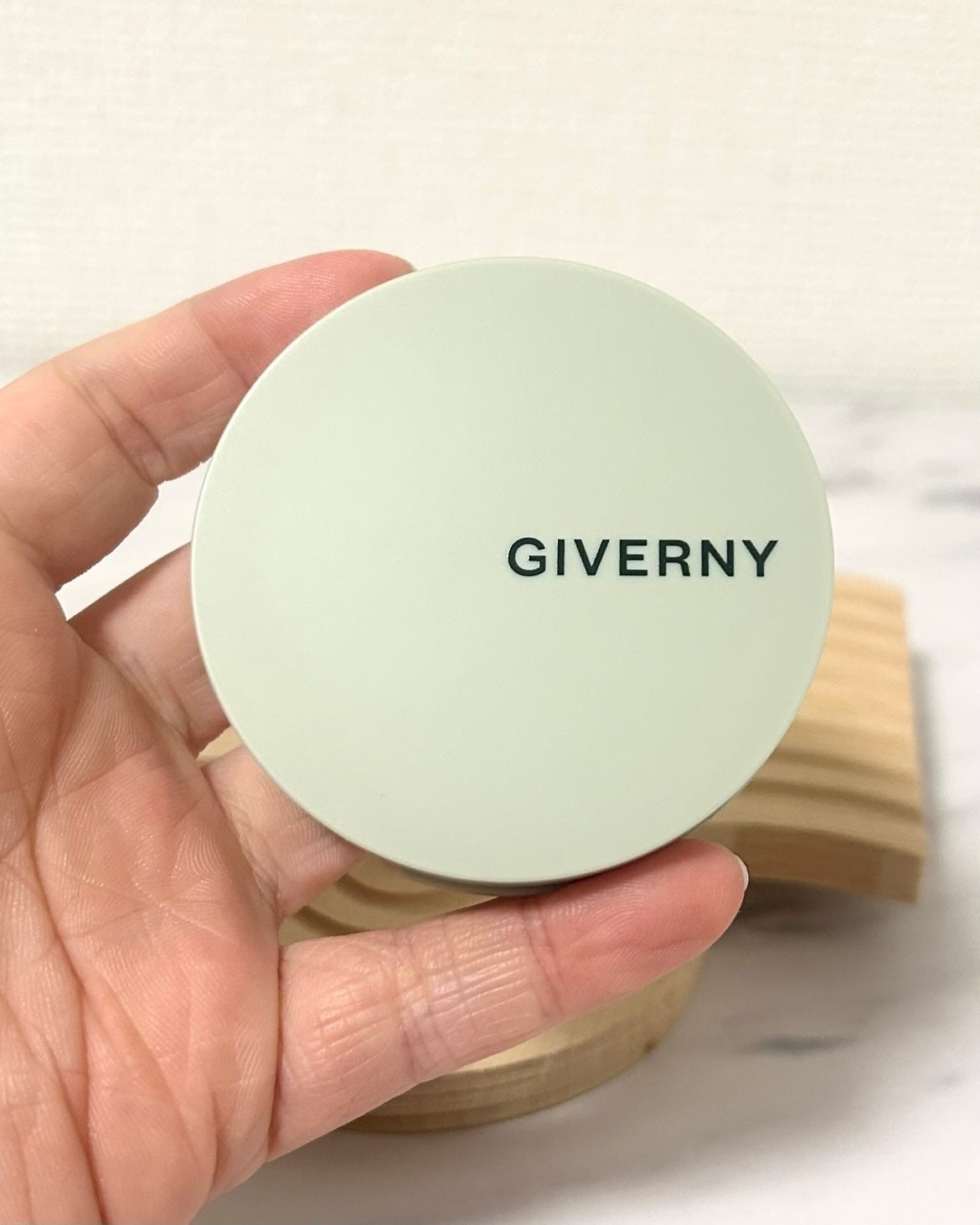 ゆんꪔ̤̮  フォロバ100 on LIPS 「,𓂃𓈒𓏸𓂃𓈒𓏸◌GIVERNY🕊️💗密着カバークッションミニク..」(1枚目)