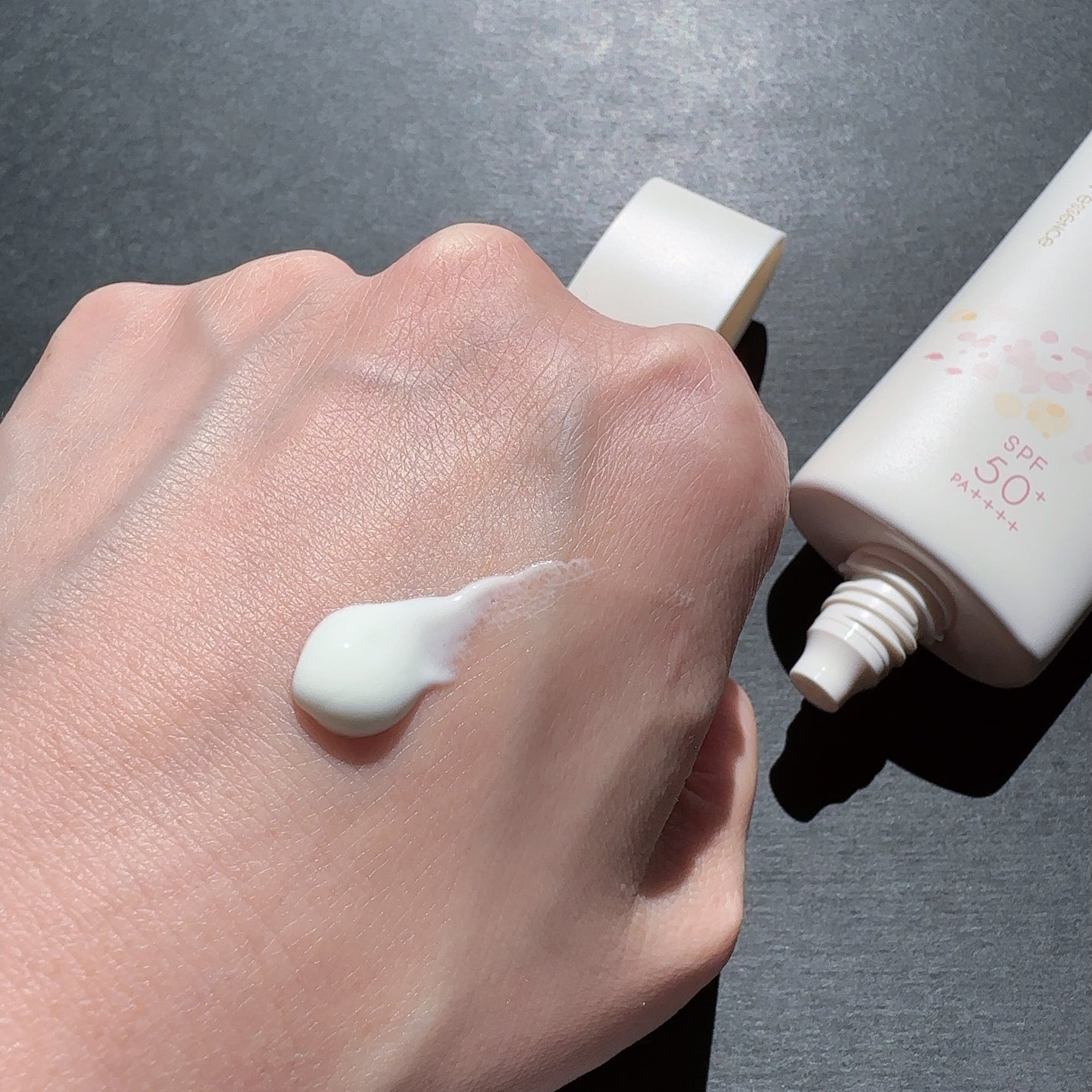 プロテクティブ UVエッセンス/excel/日焼け止めローションを使ったクチコミ(3枚目)