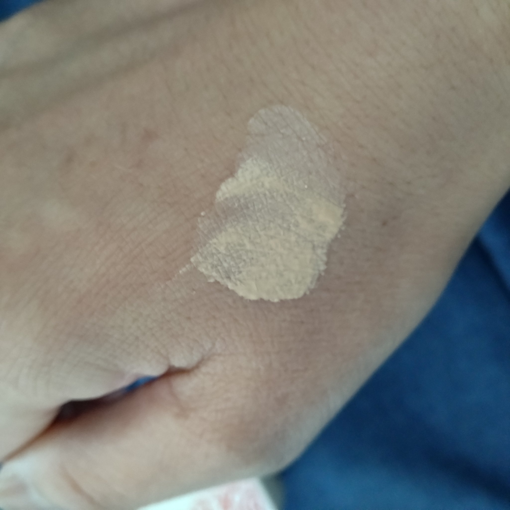 MAKE UP FOR EVER スーパーブースト スキンティントのクチコミ「【当選品】【使用レビュー】
◯メイクアップフォーエバー スーパーブースト スキンティント 03.....」（2枚目）